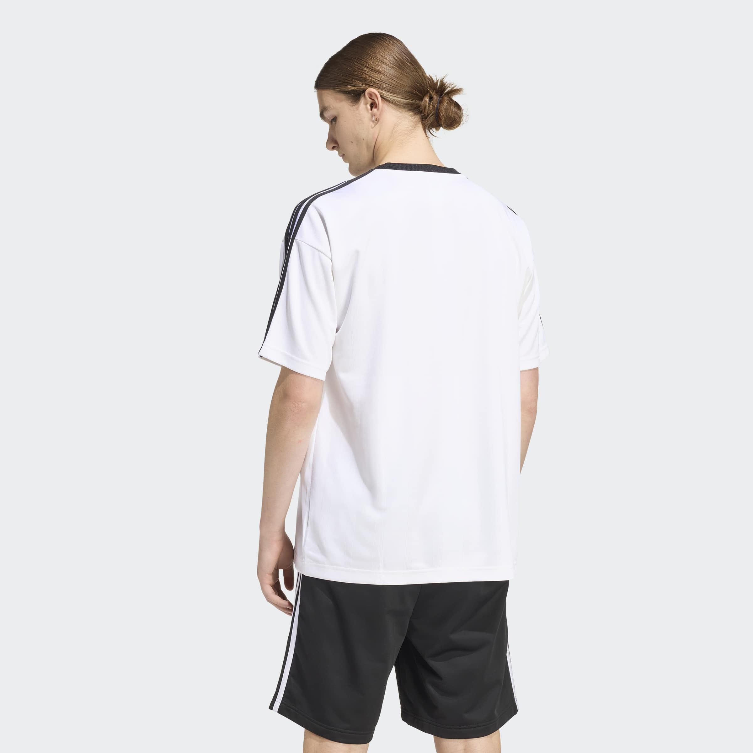 adidas Originals T-Shirt »ADIDAS ADICOLOR JACQUARD TRIKOT« lockere Passform, Rundhalsausschnitt, mit klassischem Trefoil Logo