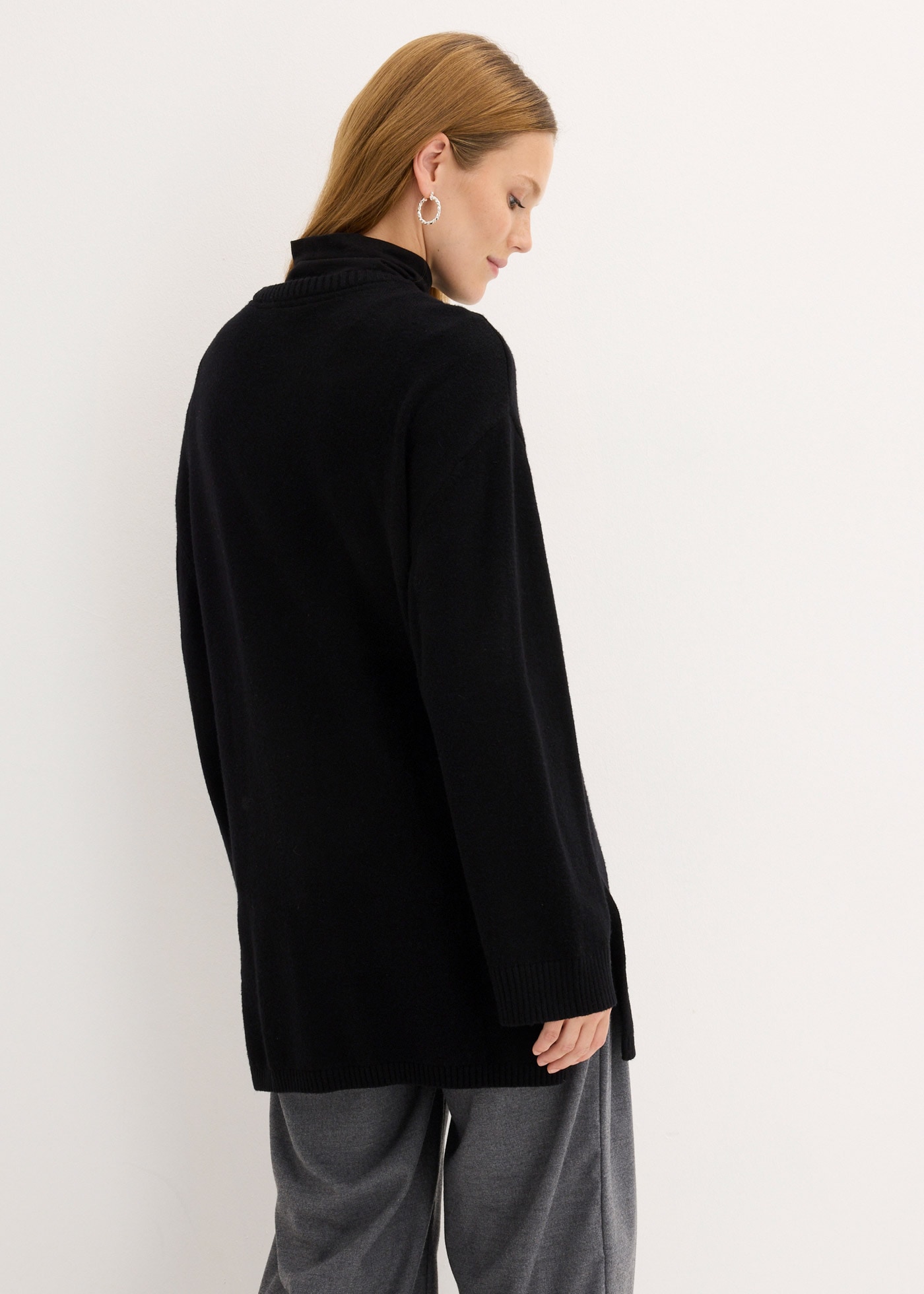 bonprix Strickpullover »Long-Feinstrickpullover mit Seitenschlitzen aus Viskose-Mix« aus Viskosemischung, Oversize Passform, Po-bedeckende Länge