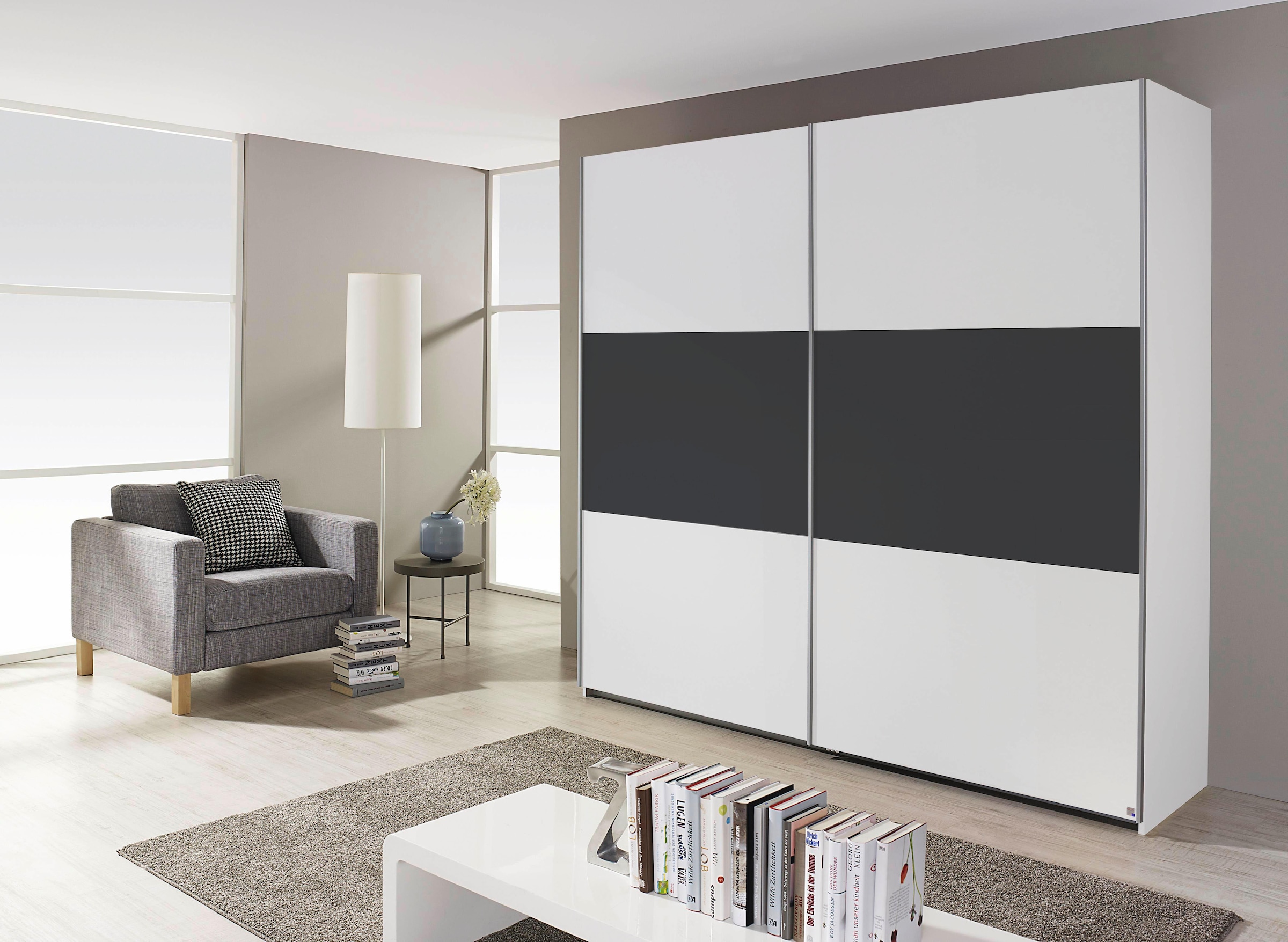 rauch Schwebetürenschrank »Kleiderschrank Schrank Garderobe Wäscheschrank Schlafzimmer BORBA« Breiten 218/260 cm, Höhe 210 cm,  optional mit Absetzung in Graumetallic MADE IN GERMANY