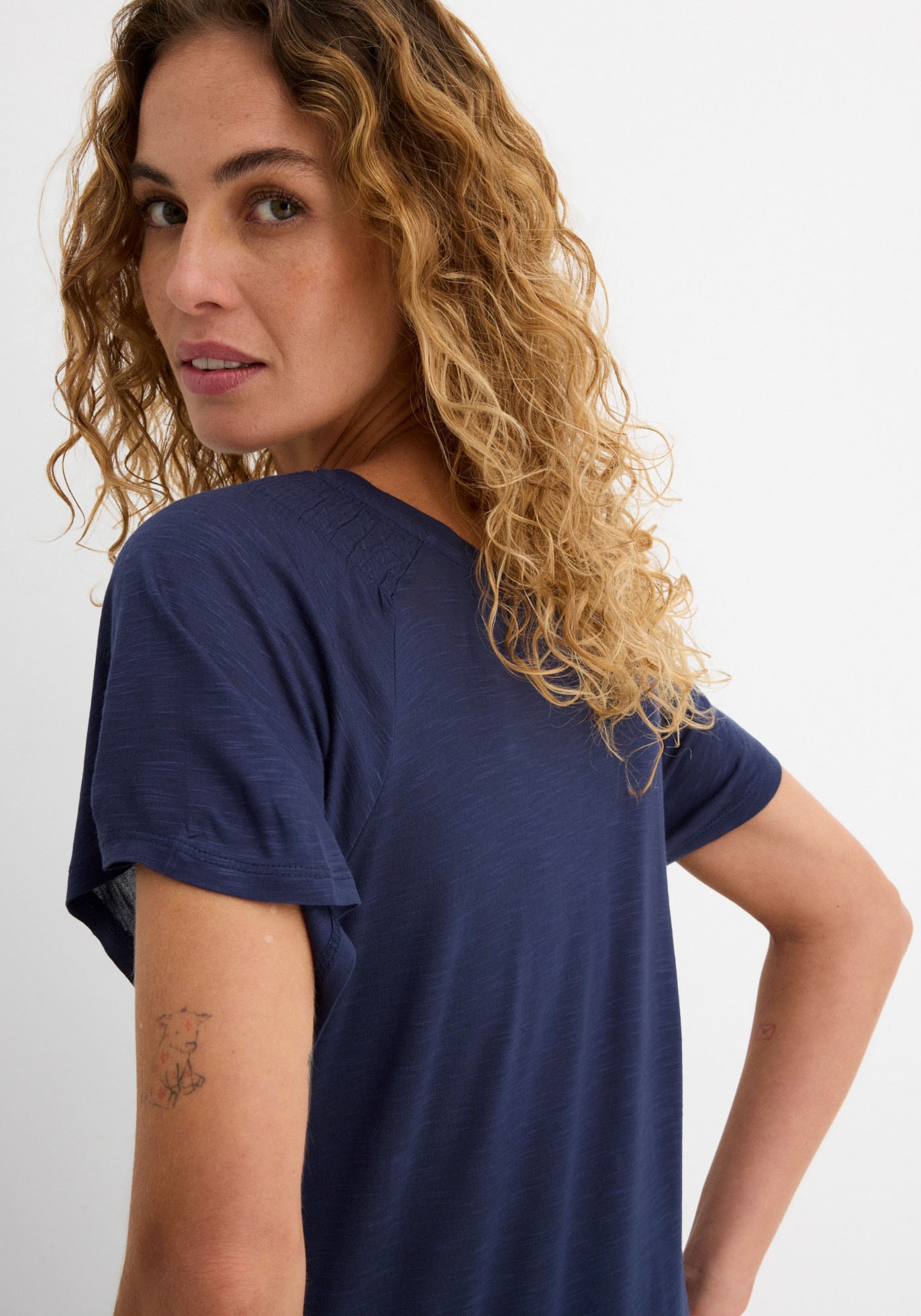 bonprix T-Shirt bequeme Passform, mit Flügelärmeln, Smokeeinsatz an der Schulter