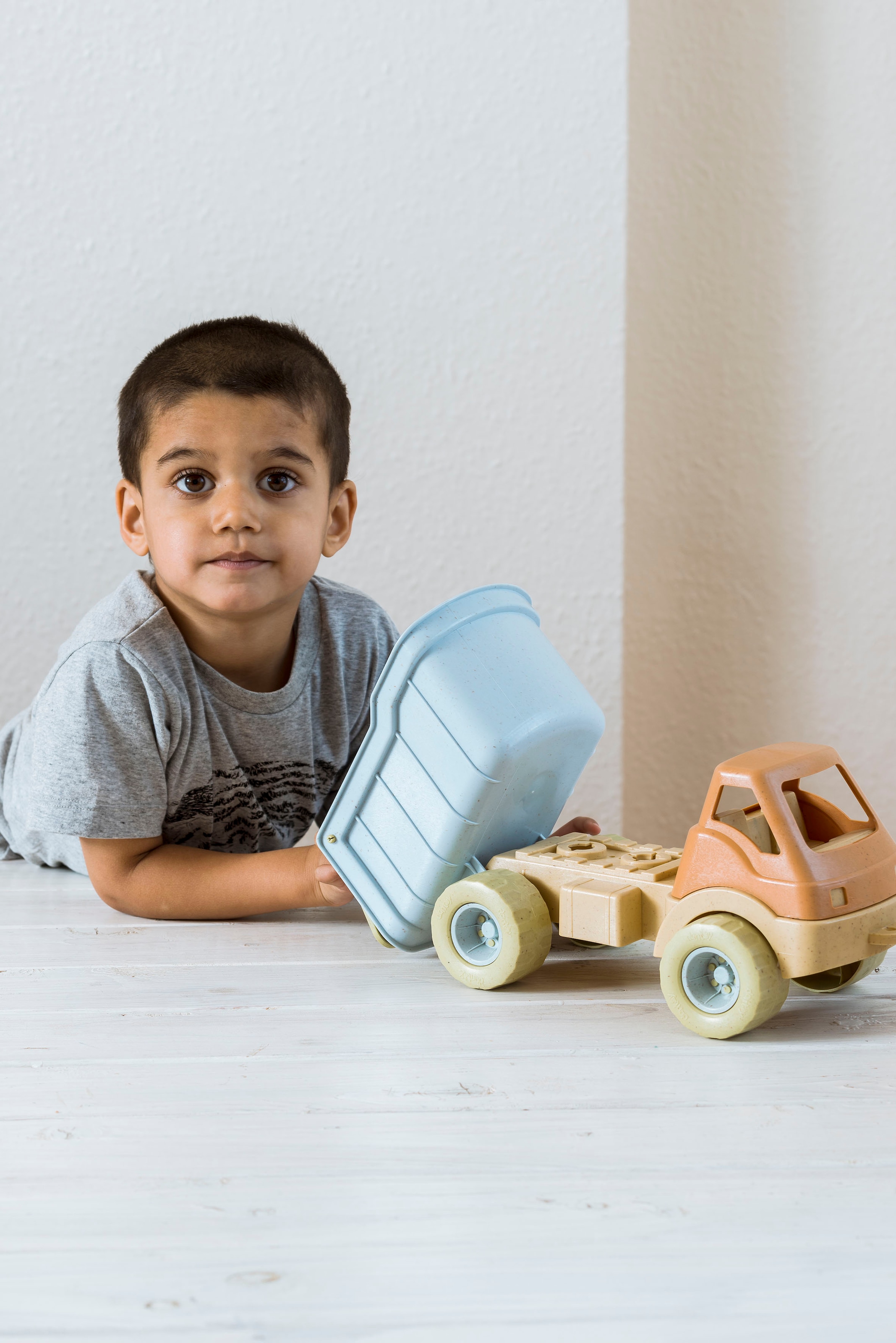 dantoy Spielzeug-Kipper »Bio Sand-Kipplaster« Made in Europe