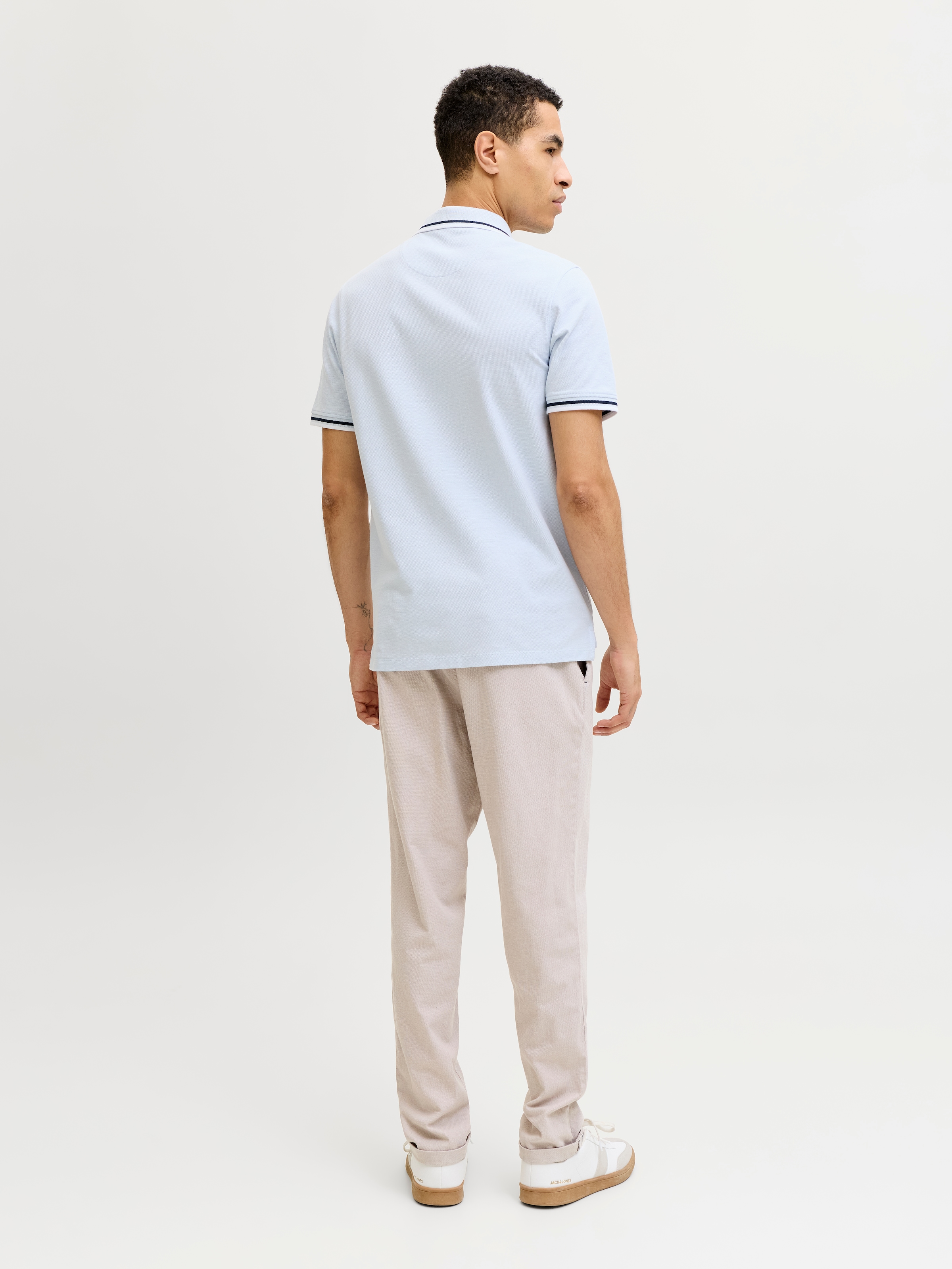 Jack & Jones Poloshirt »JJEPAULOS im Doppelpack mit Logostickerei und Komfort« Packung, 2er-Pack, 2 tlg. unifarben mit Farbeinsatz, modisch, schmal, Baumwolle, Polokragen