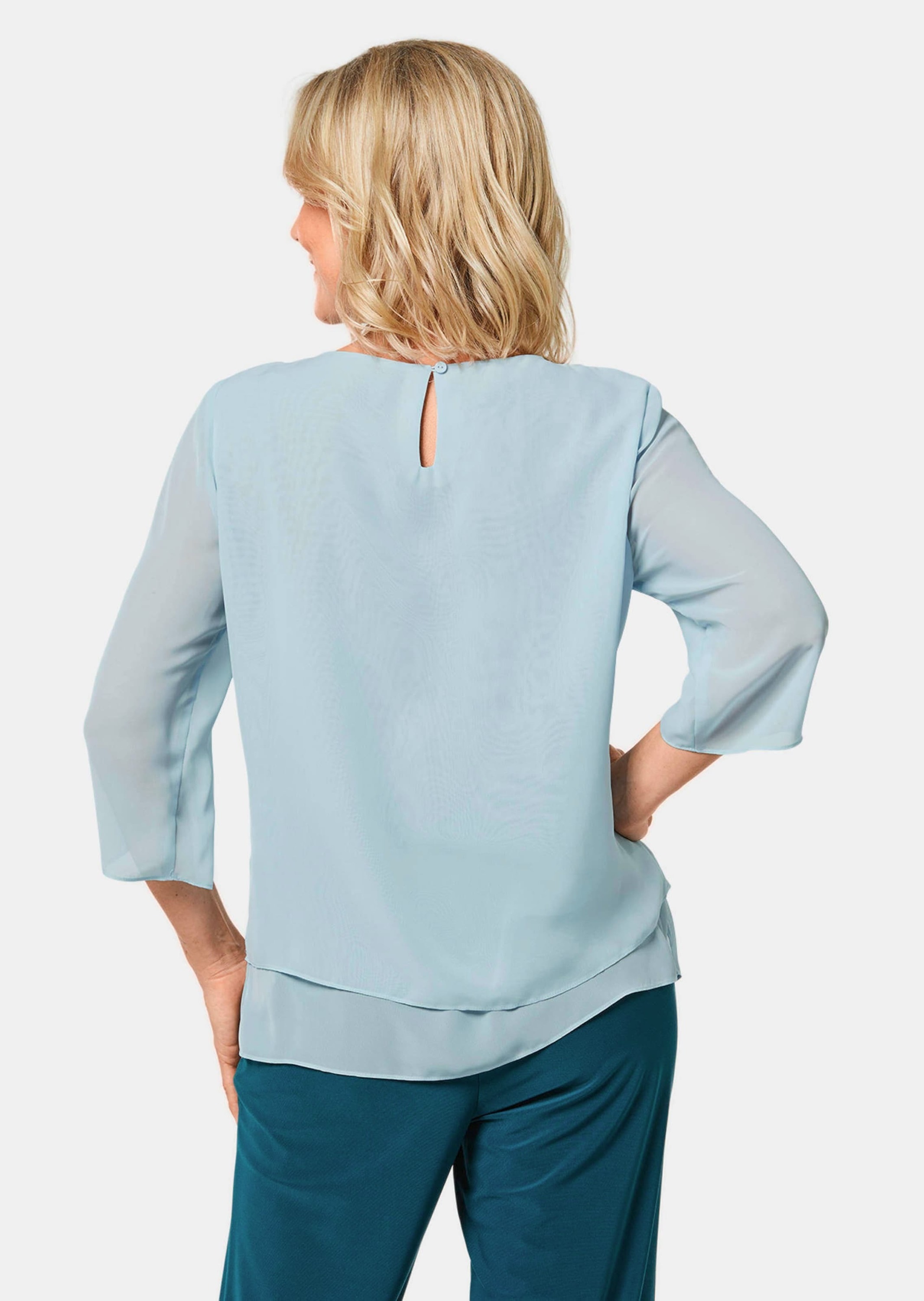 GOLDNER Kurzarmbluse »Kurzgröße Luftige Chiffonbluse mit Pailletten«