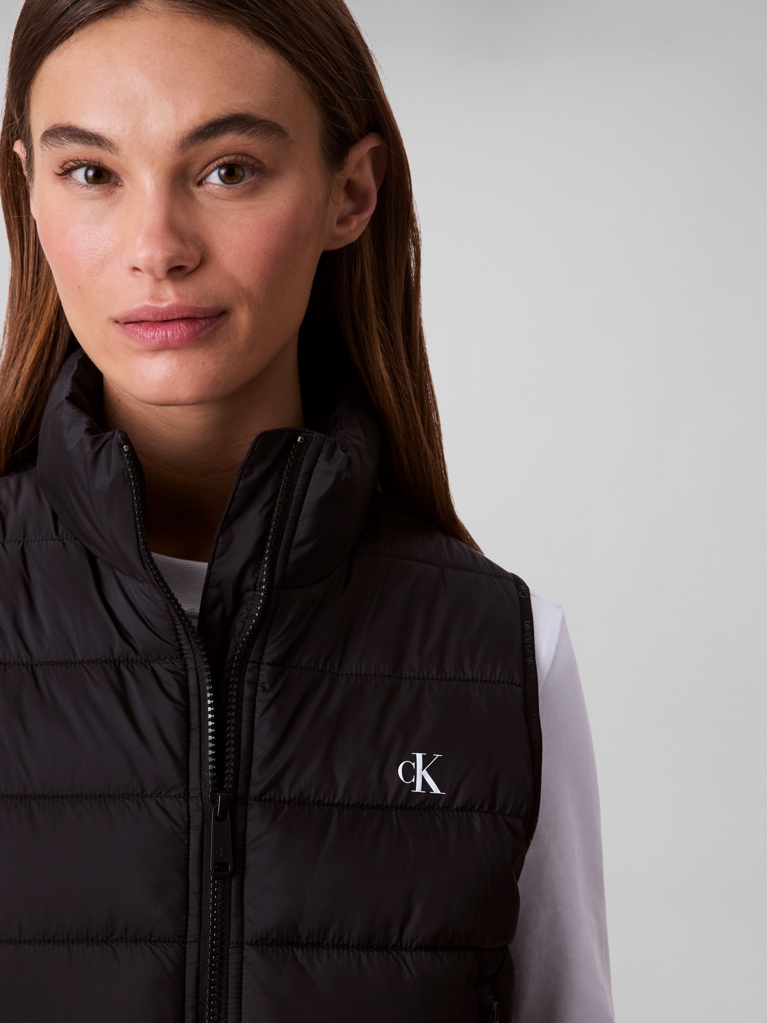 Calvin Klein Jeans Steppweste Stehkragen, kurze Form, leicht wattiert