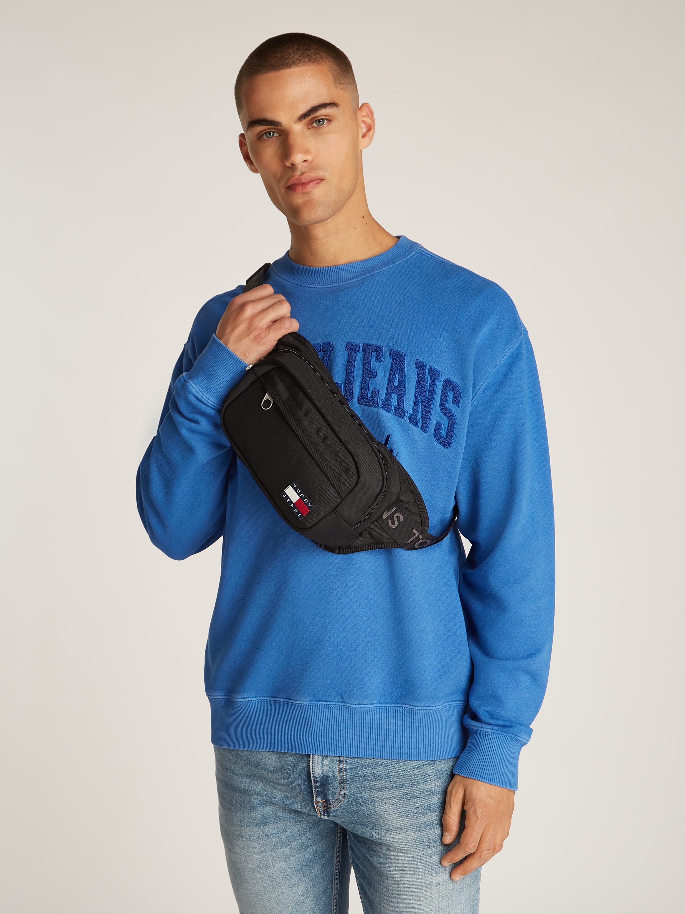 Tommy Jeans Bauchtasche »TJM ESS DAILY BUM BAG«, Men Gürteltasche, Umhängetasche mit Logoflagge
