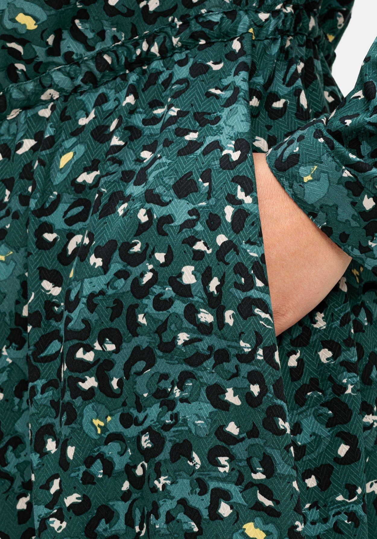 Sheego Blusenkleid »Midikleid mit Knöpfen und Taillen-Tunnelzug«