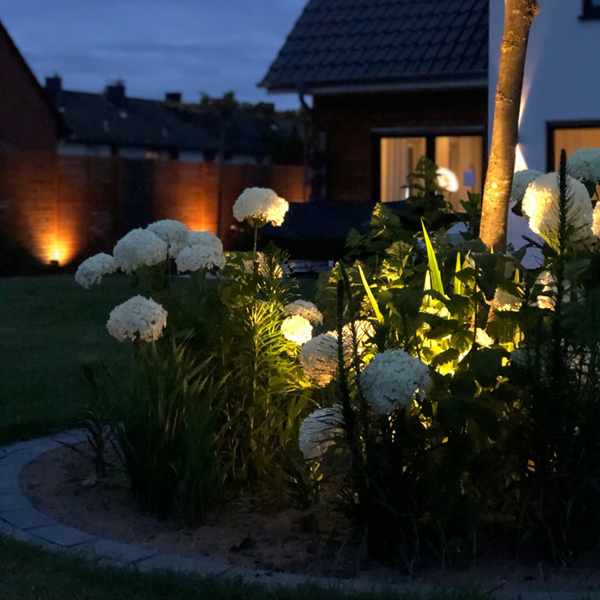 B.K.Licht LED Gartenleuchte »Nima«, 2 flammig-flammig, LED Gartenstrahler,  Erdspieß, Außenstrahler, Spießstrahler, 2er SET bei OTTO