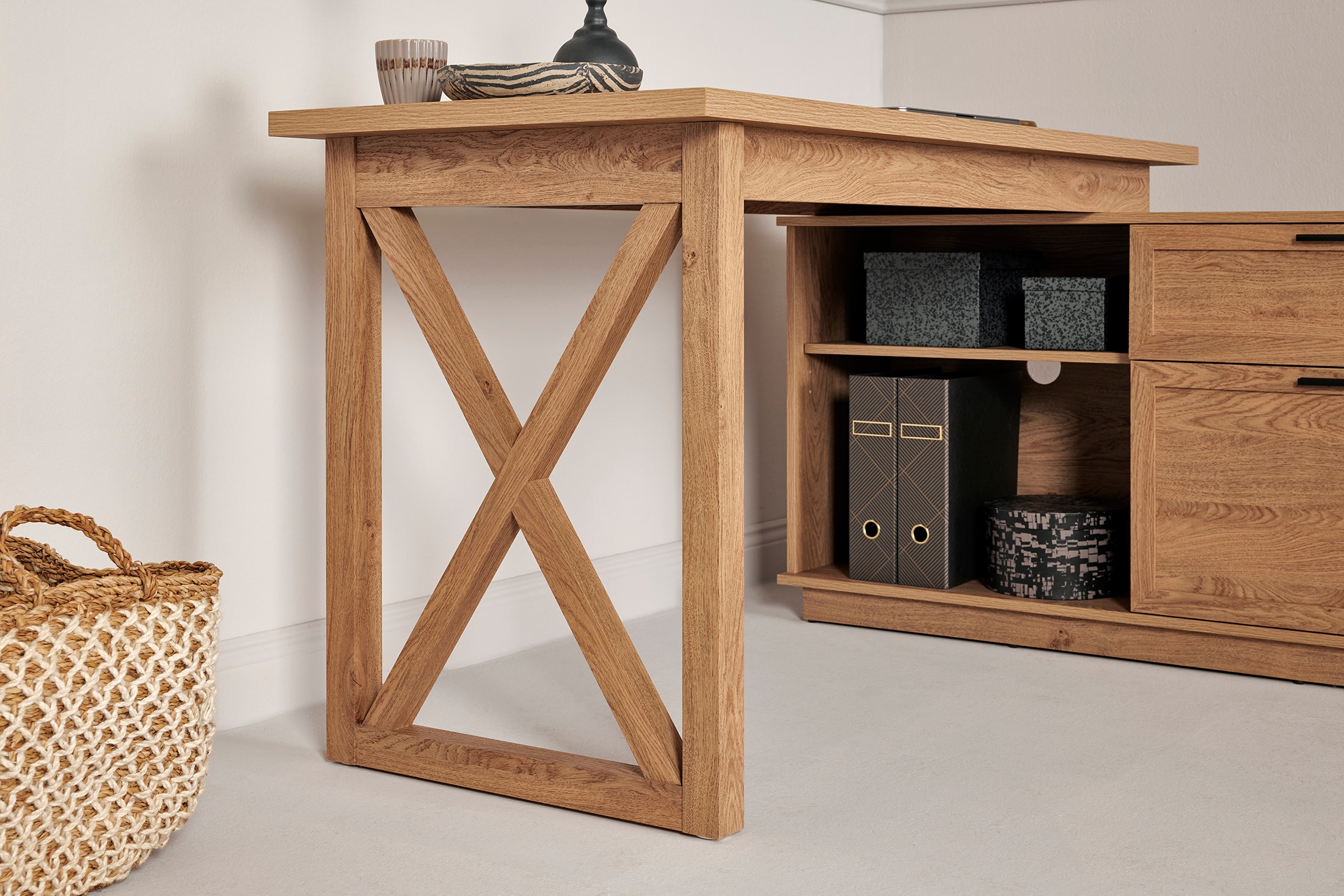 Jahnke Eckschreibtisch »CHALET D 155 E«, (1 St.), im Landhausstil, wechselseitig montierbar