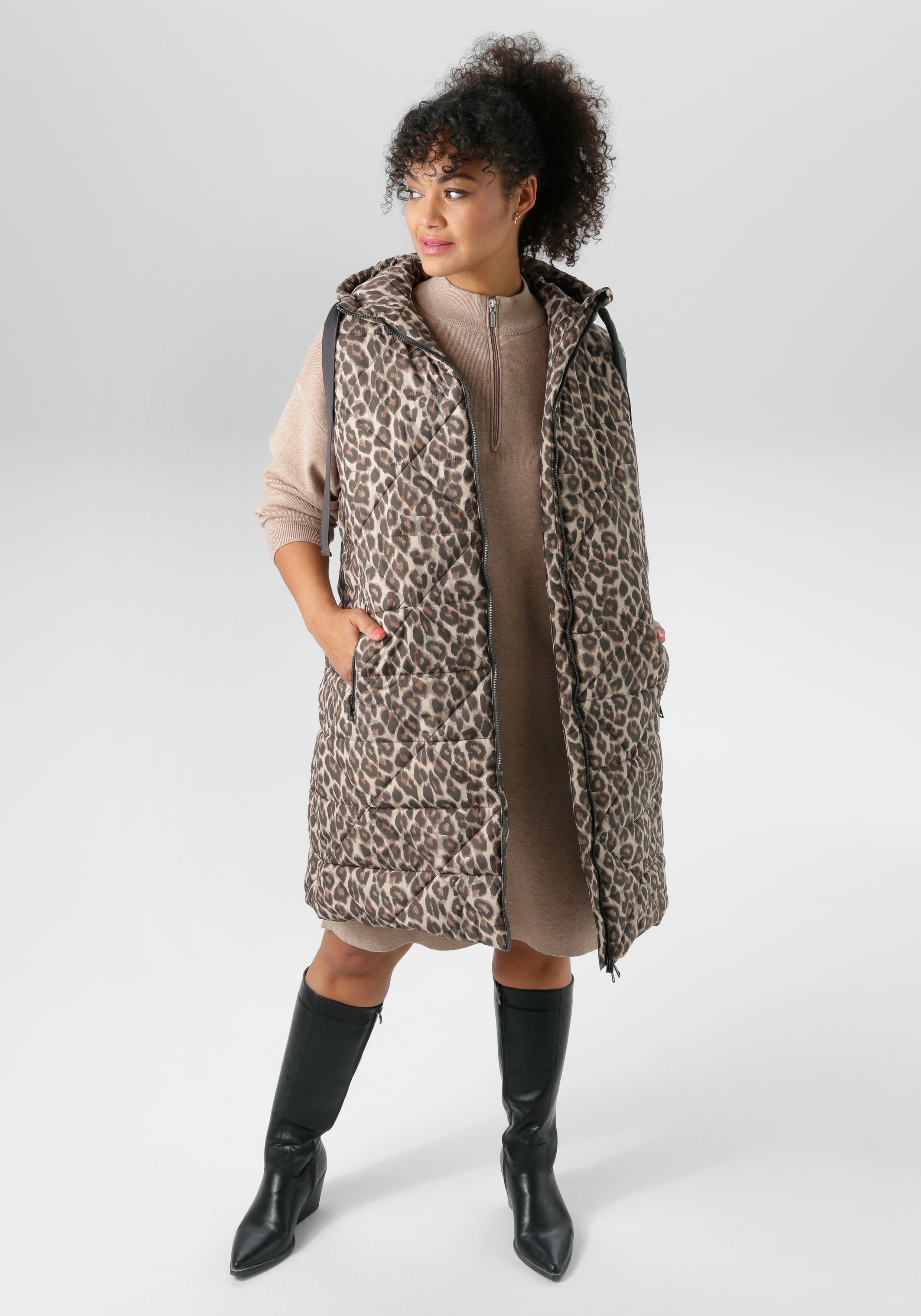 Aniston Plus Damen Steppweste im aktuellen Leoprint - NEUE KOLLEKTION in schwarz, Größe 44