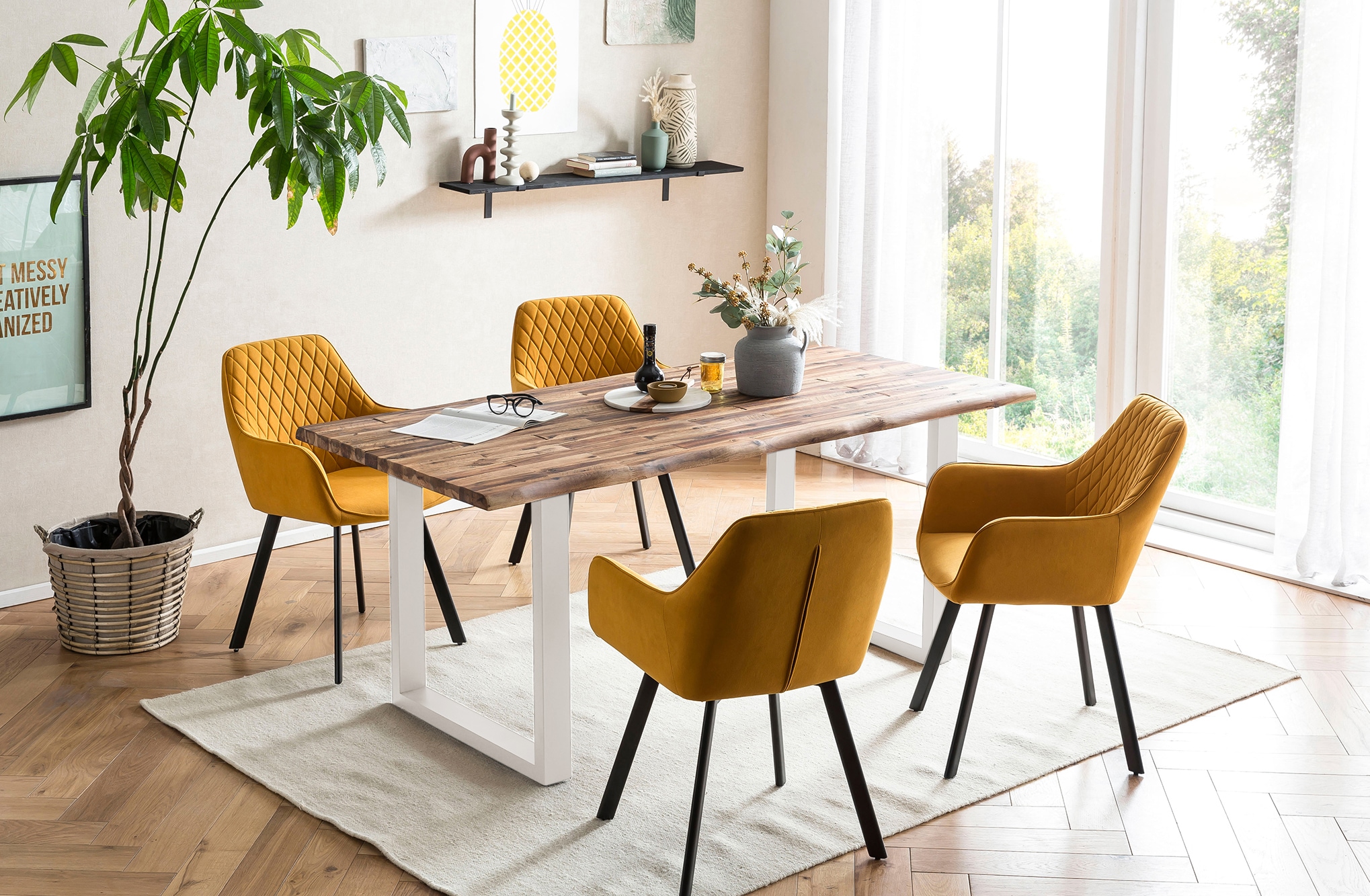 SalesFever Essgruppe »Designstarke Essgruppe«, (Set, 5 tlg.), Tischplatte mit rauer Balken-Oberfläche, Rücken mit Rautensteppung