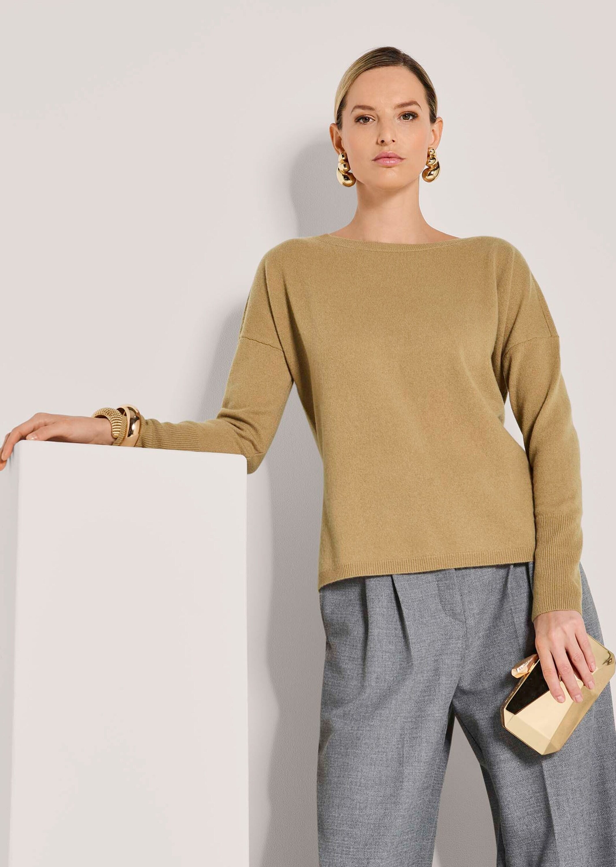 MADELEINE Longpullover »Kaschmirpullover Schlichter Strickpullover mit U-Boot-Ausschnitt« Good-Cashmere-Qualität