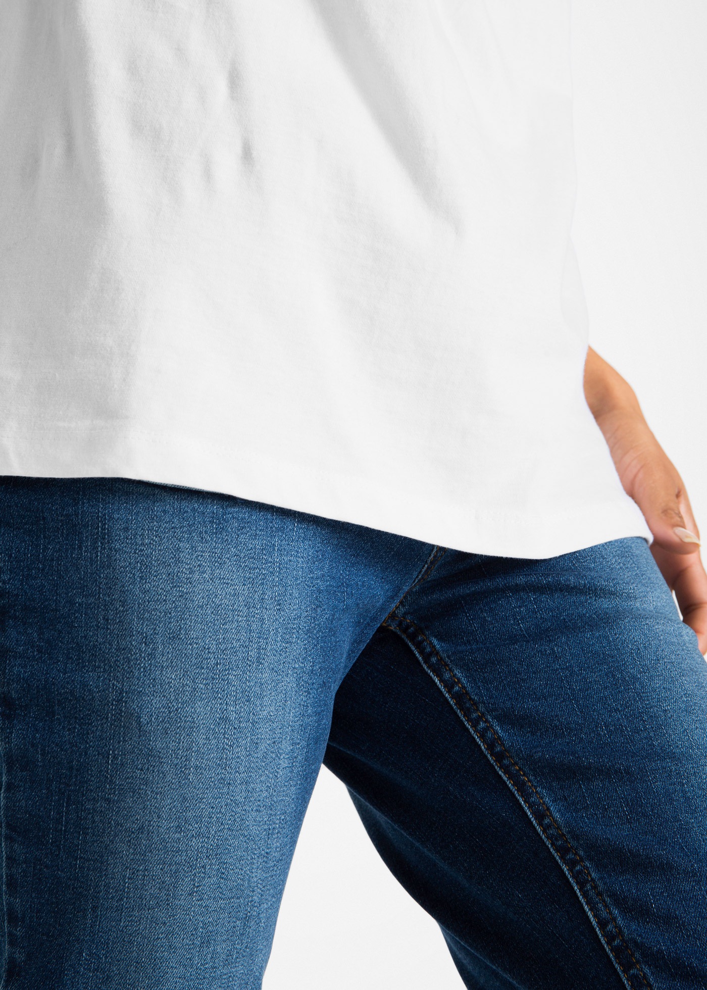 bonprix T-Shirt bequeme Passform, mit Spitzenapplikation in Häkel-Optik, aus Baumwolle