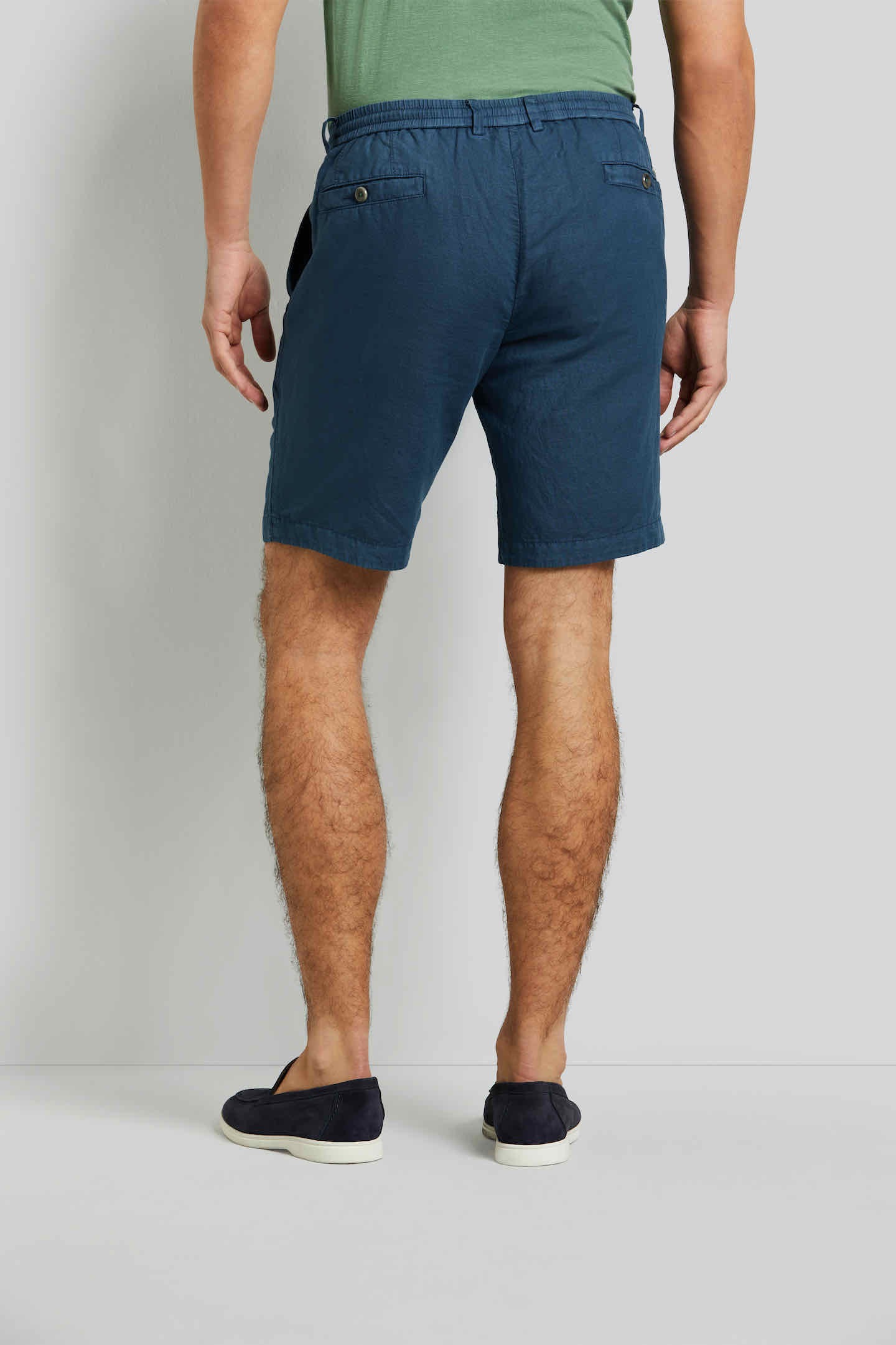 bugatti Bermudas, in sportlicher Optik