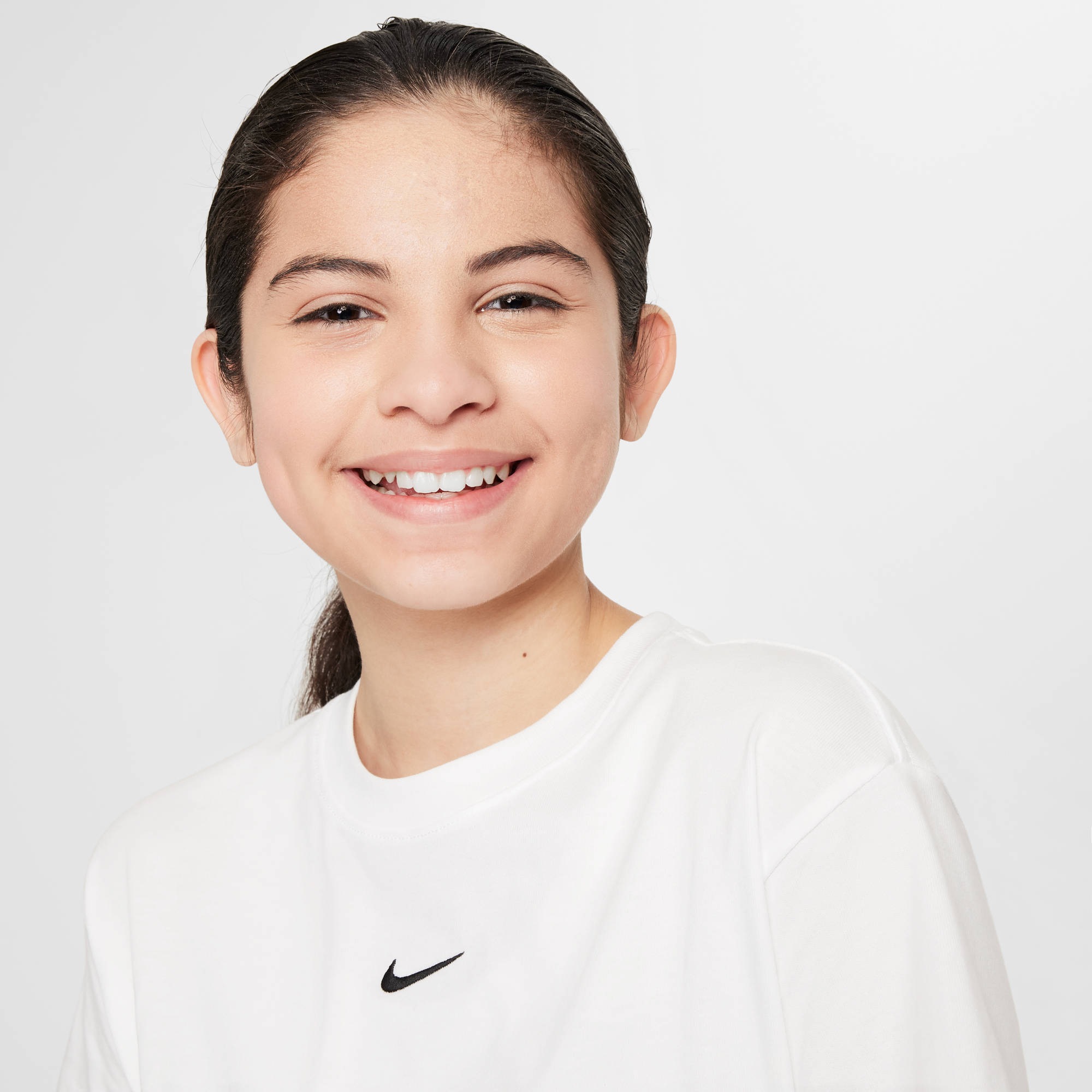 Nike Sportswear T-Shirt »Nike Sportswear Essential Big Kids' (Girls') T-Shirt« 1 Stk.
