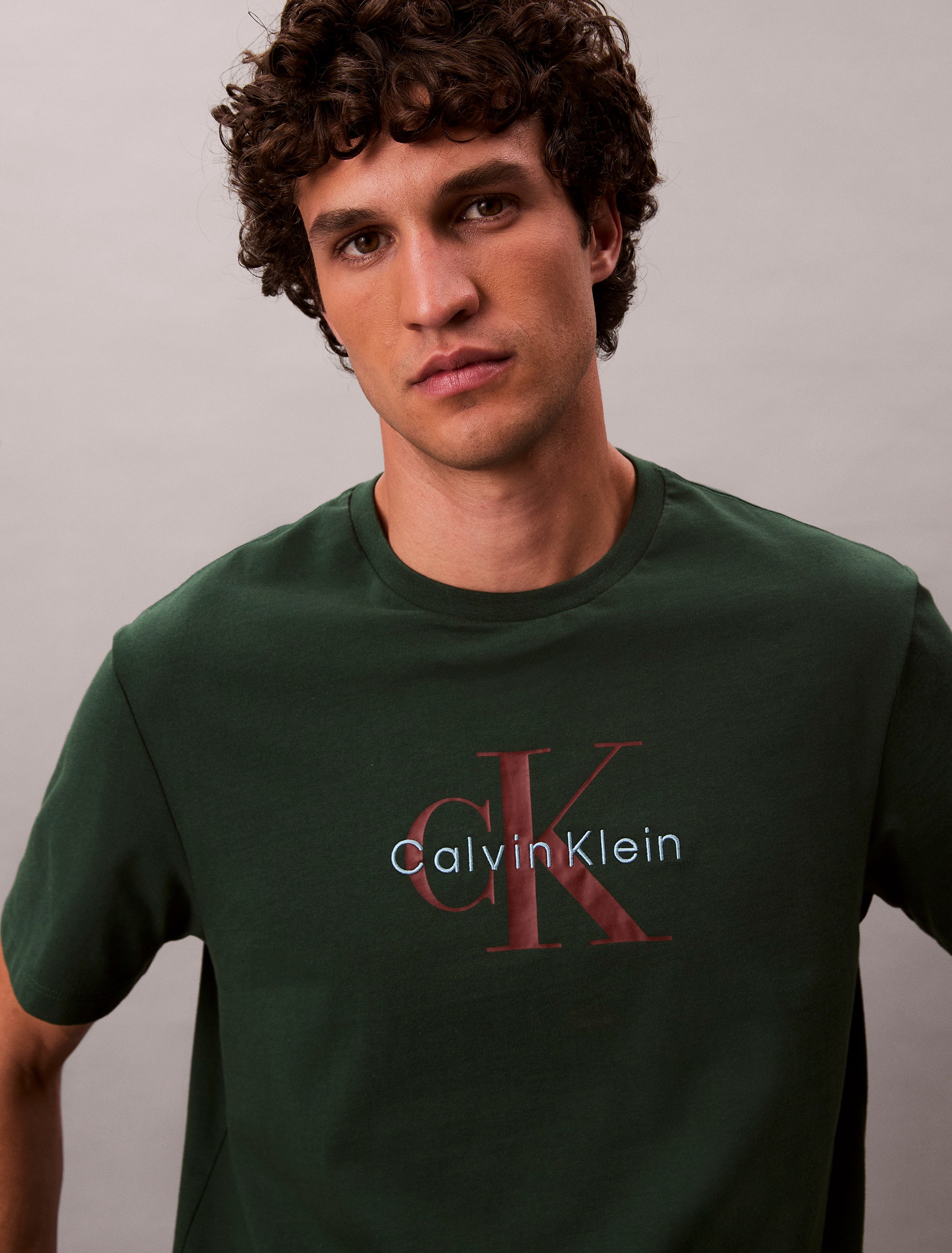 Calvin Klein Jeans T-Shirt »SS Hero Monologo Tee 20s«, Mit Rundhalsausschnitt, regular fit