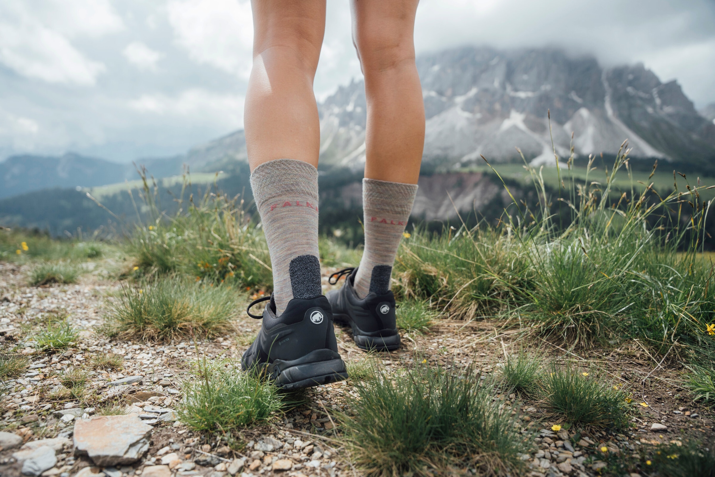 FALKE Socken »TK2 Explore Melange« 1 Paar tlg.