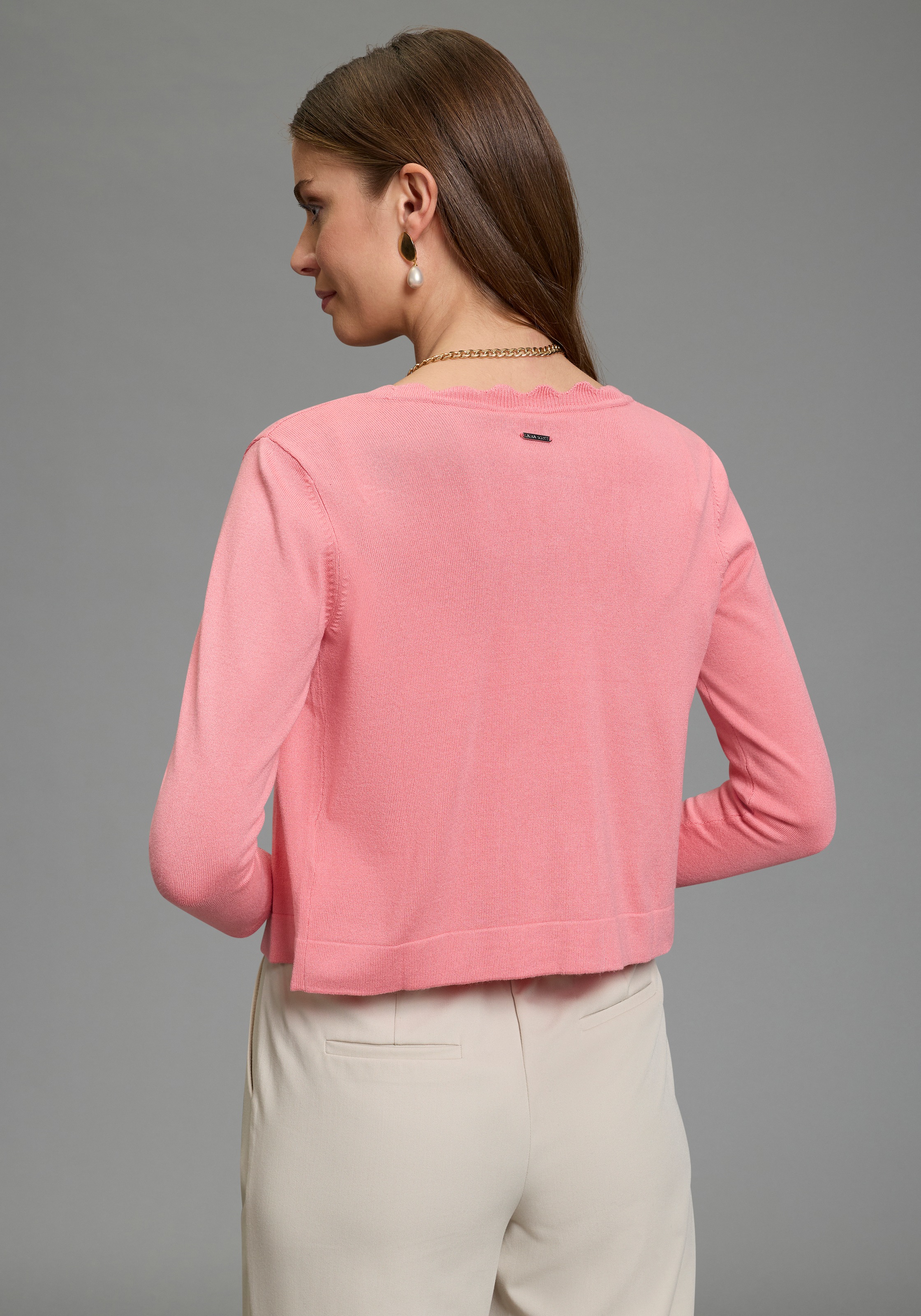 Laura Scott Strickjacke mit femininer Wellenkante