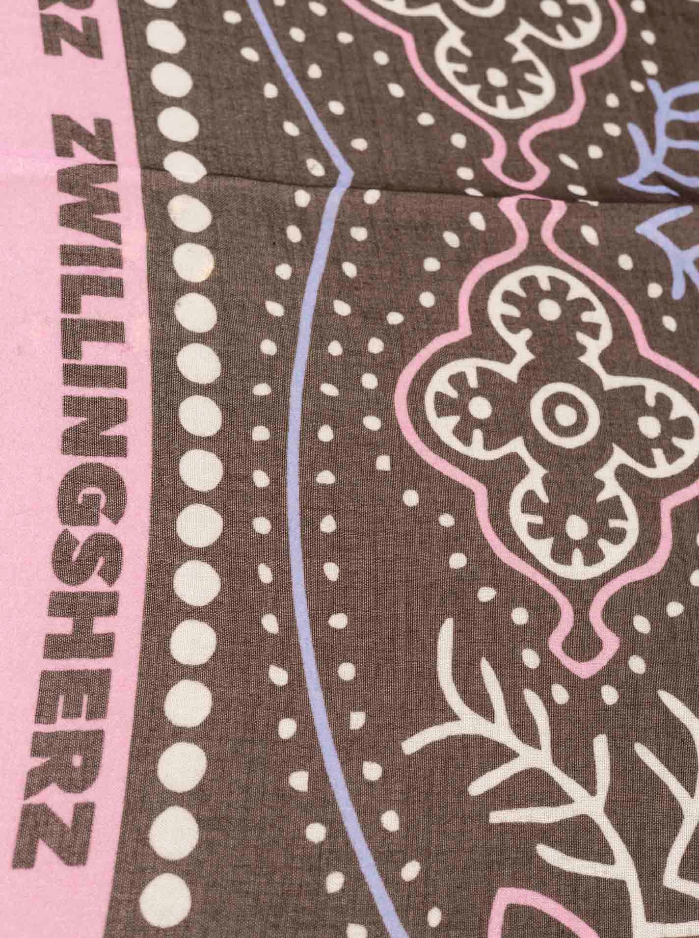 Zwillingsherz Modetuch »"Zwillingsherz Paisley"« Mustermix, Schriftzug, Fransenabschlüsse rundum, leichtes Material