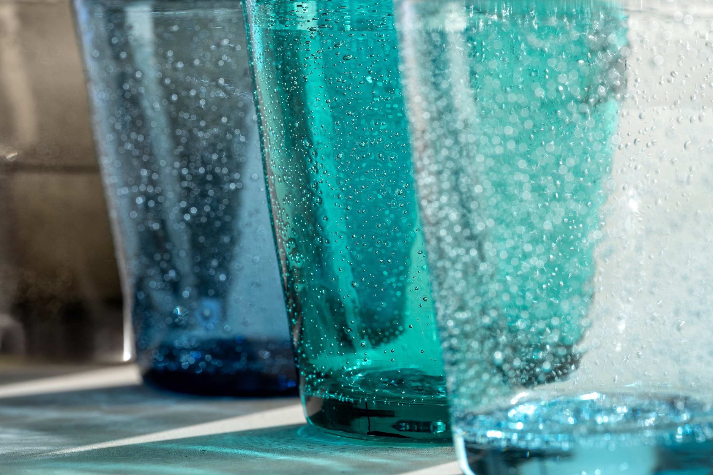 LEONARDO Gläser-Set »Trinkglas BURANO, 330 ml, 4er-Set« aus mundgeblasenem Schaumglas