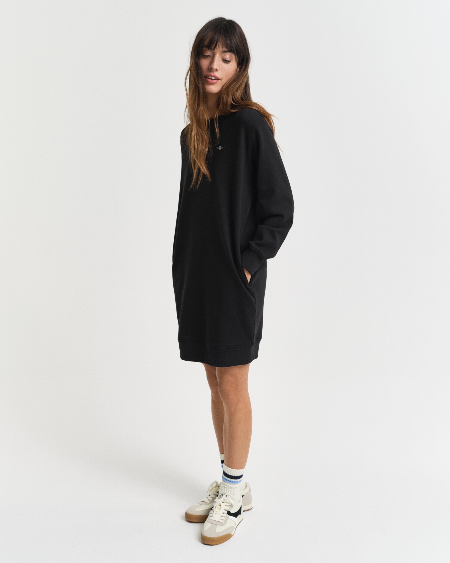 Gant Sweatkleid »SHIELD C-NECK SWEAT DRESS«, Shield Sweatkleid mit Rundhalsausschnitt