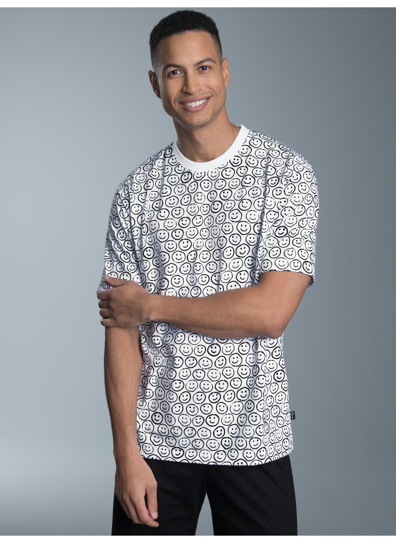 Trigema T-Shirt »TRIGEMA T-Shirt mit freundlichem Smiley-Muster«, (1 tlg.)