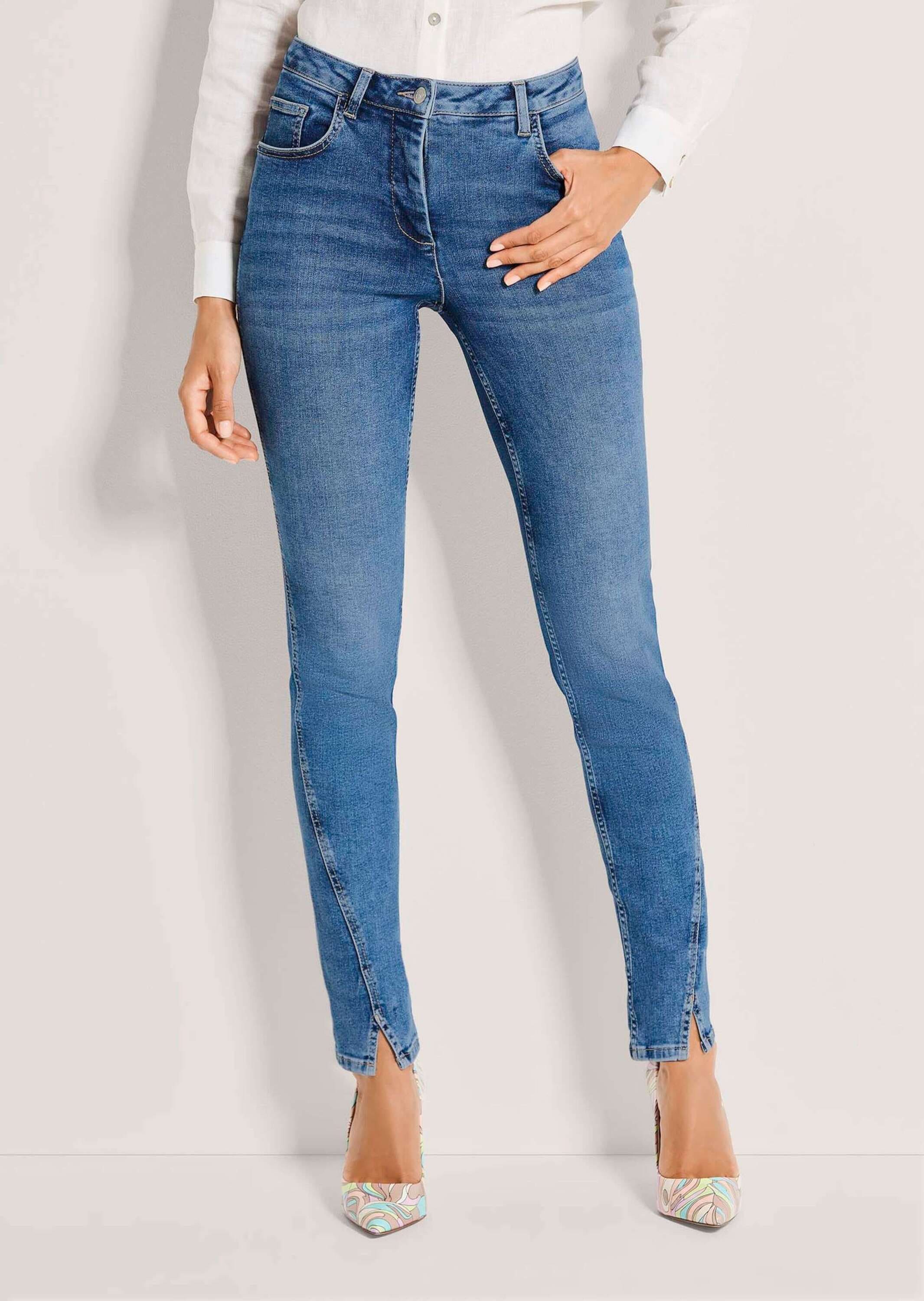 MADELEINE Regular-fit-Jeans »Jeans Skinnyjeans mit asymmetrischer Naht« Schlitz