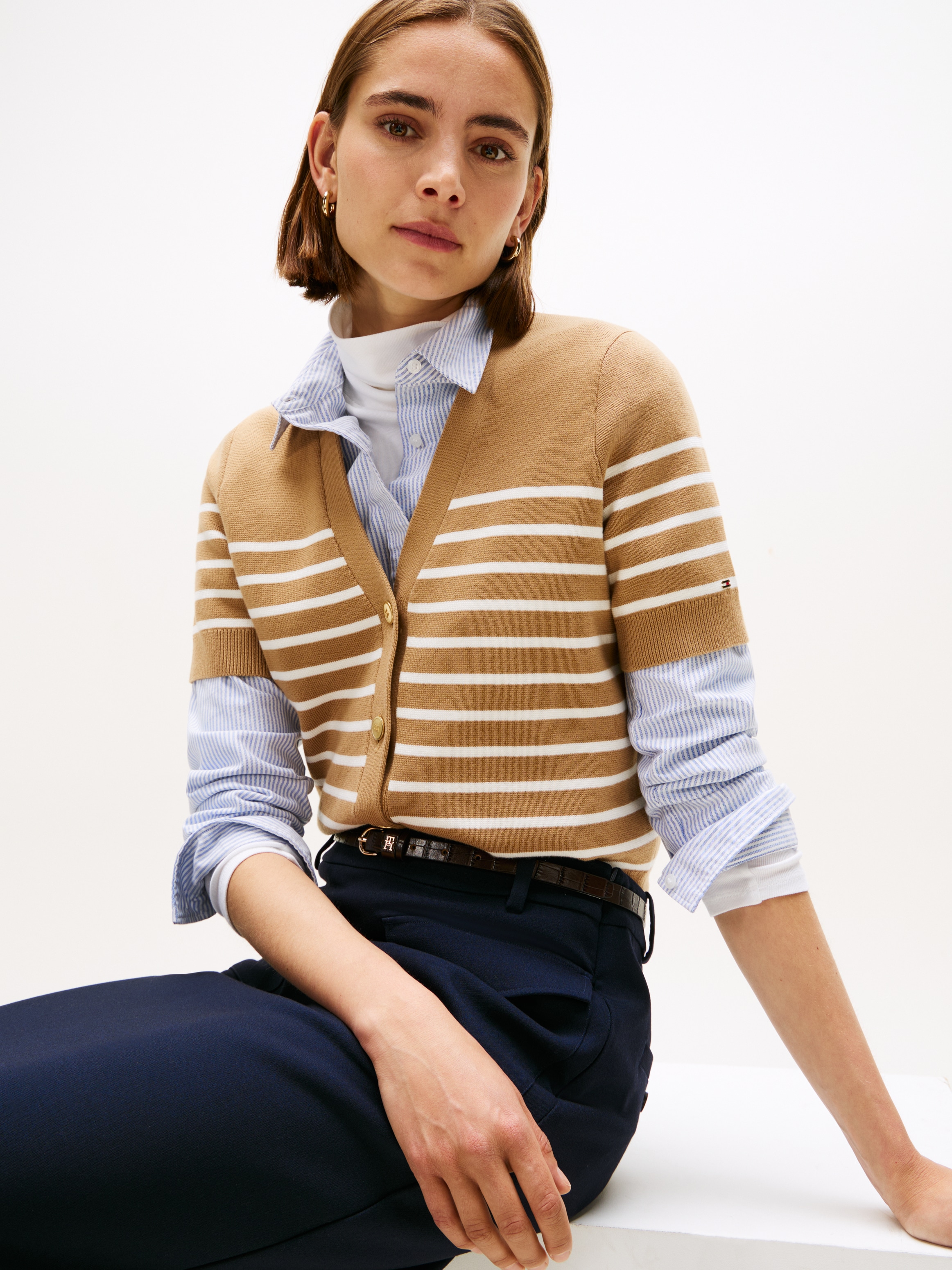 Tommy Hilfiger Strickjacke »CO JERSEY MID GG GOLD BTN CARDI«, mit goldfarbenen Knöpfen