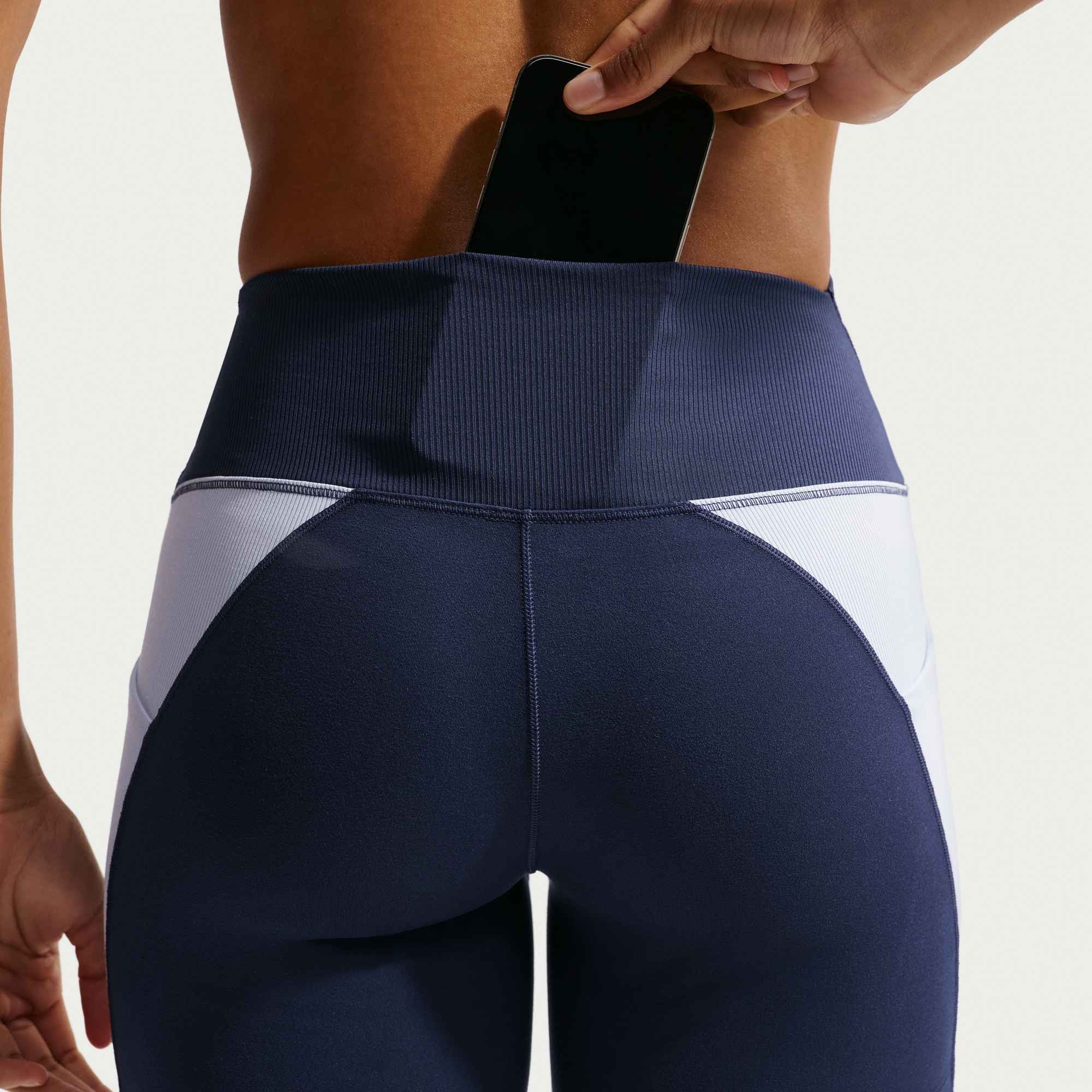 Nike Trainingsshorts »W NK DF ONE HR 5IN SHORT B«  mit Dri-FIT-Technologie, schnell trocknendes Material