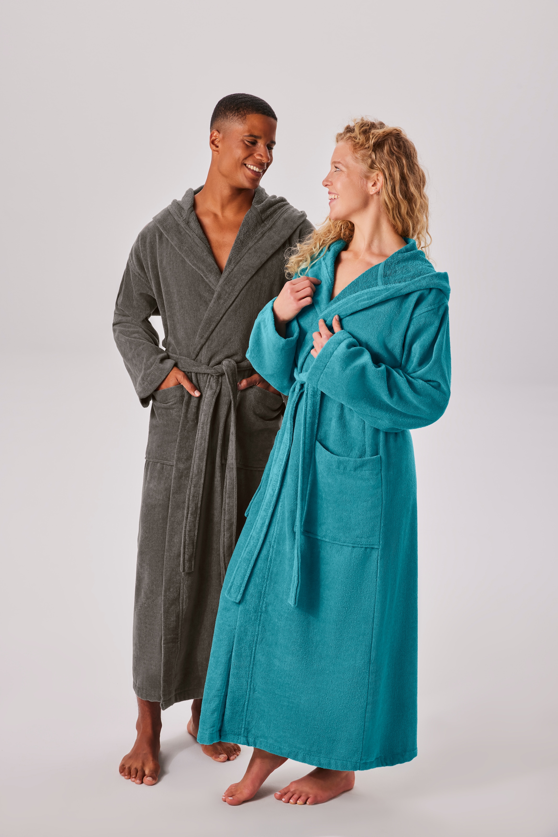 OTTO home Unisex-Bademantel »Regona, Hotelbademantel, Morgenmantel, Standardlänge & Überlänge« 1 Stk. Damen & Herren, mit Taschen, flauschig, weich, Velours, Sauna & Spa