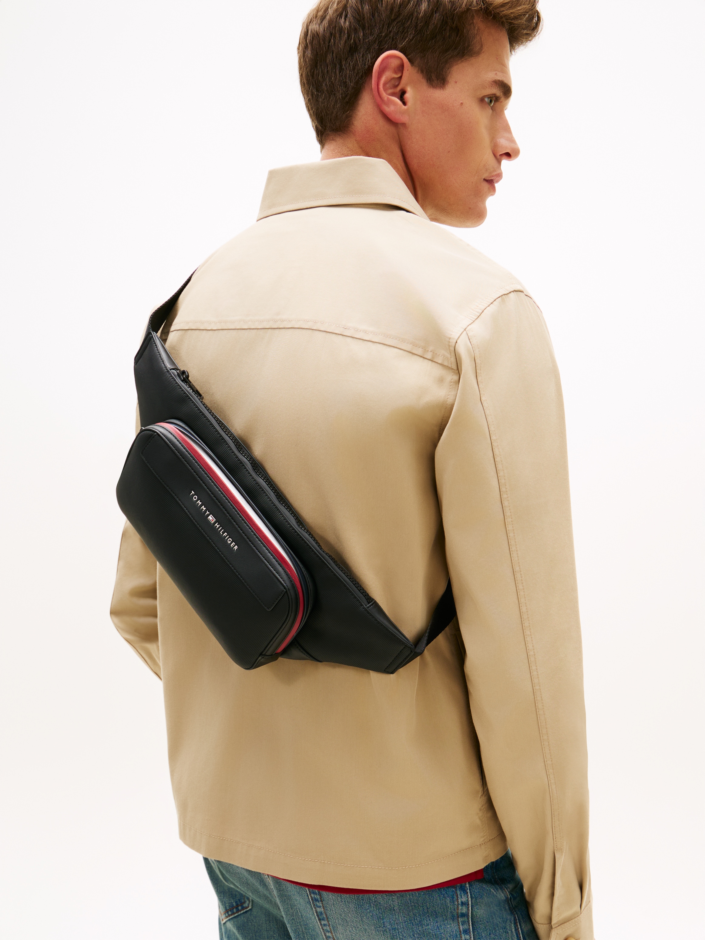 Tommy Hilfiger Bauchtasche »TH FOUNDATION BUMBAG« Unisex Schultertasche, Crossbody-Bag mit Streifen in Tommy Farben