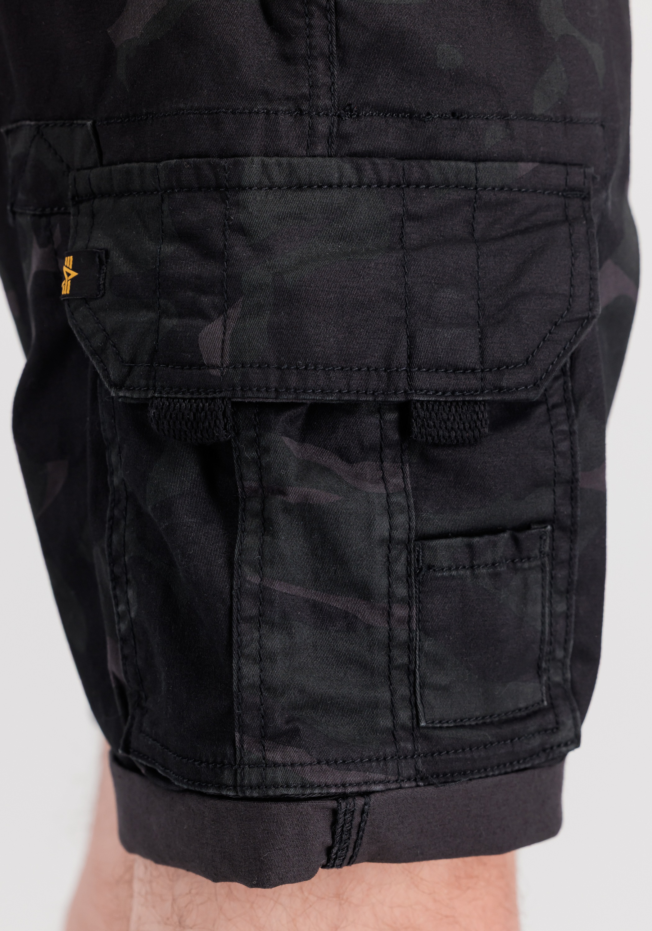 Alpha Industries Shorts »Crew Short Camo«