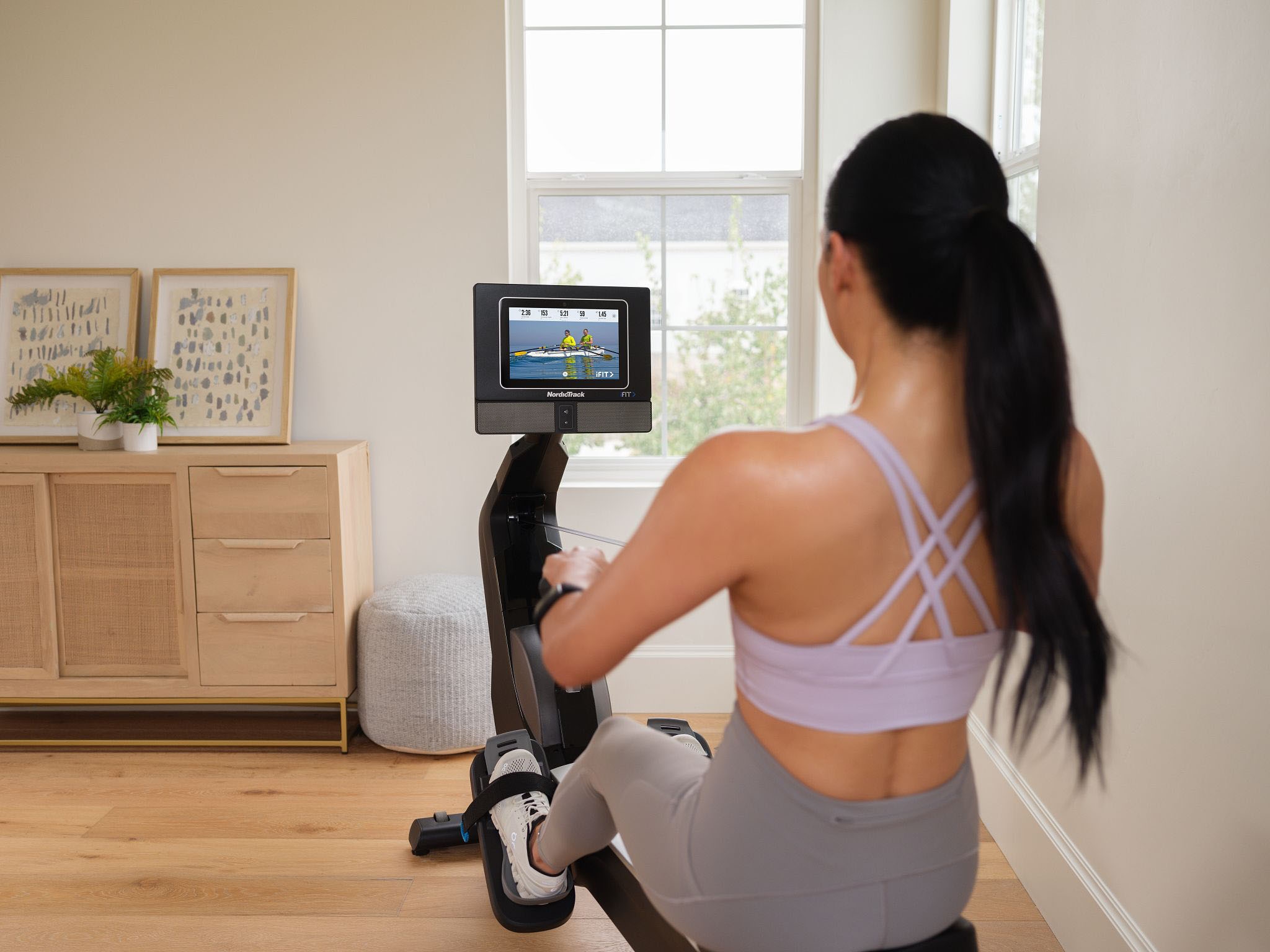 NordicTrack Rudergerät »NordicTrack RW700«, (iFIT-fähiger Rower mit schwenkbarem 10'' Touchscreen), Rudermaschine, 26 Widerstandsstufen, Magnetbremssystem