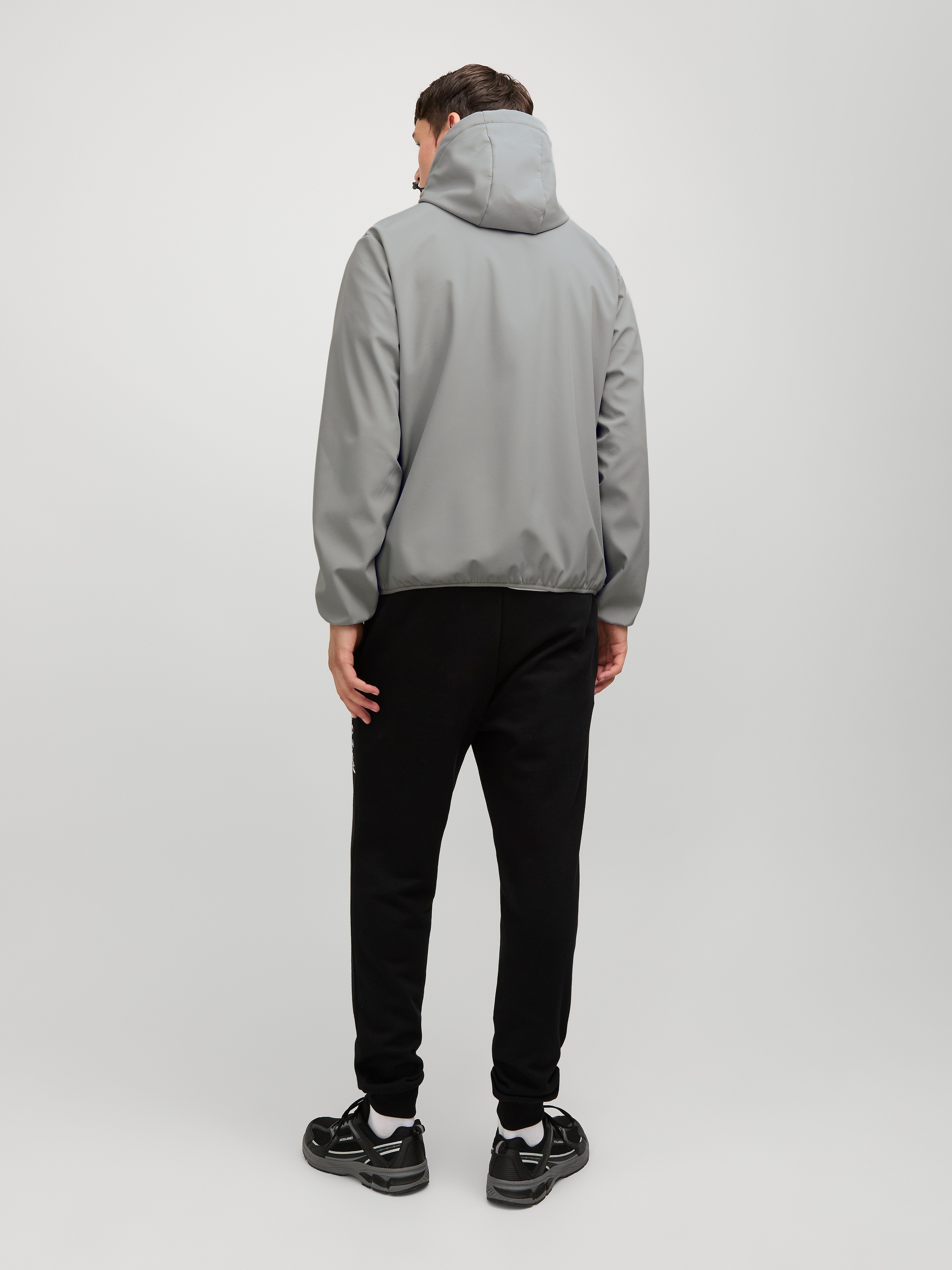 Jack & Jones Softshelljacke »JJTHEO SOFTSHELL JACKET«, mit Kapuze