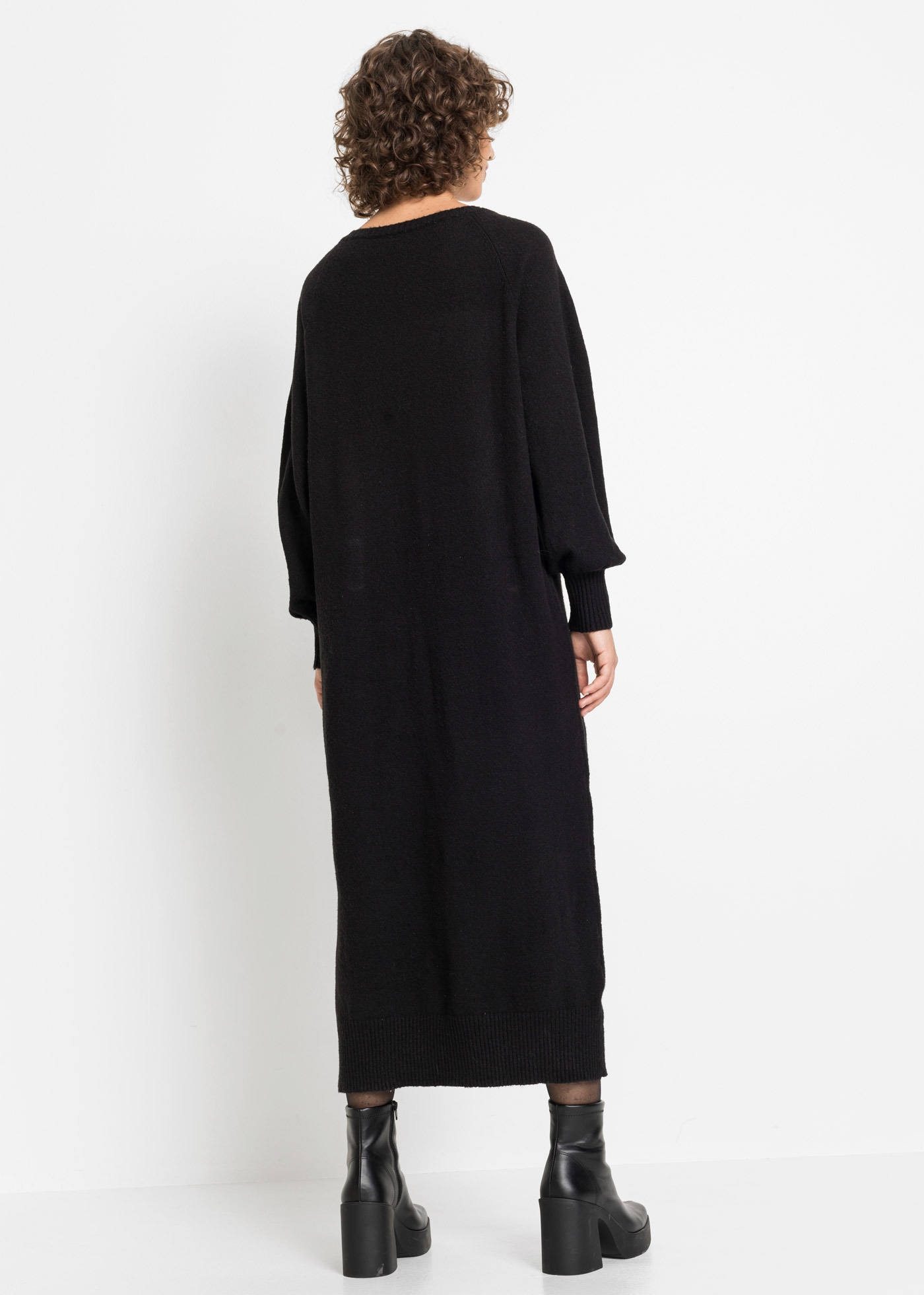 bonprix Strickkleid »Oversized Strickkleid in Midilänge« Oversized Strickkleid in Midilänge