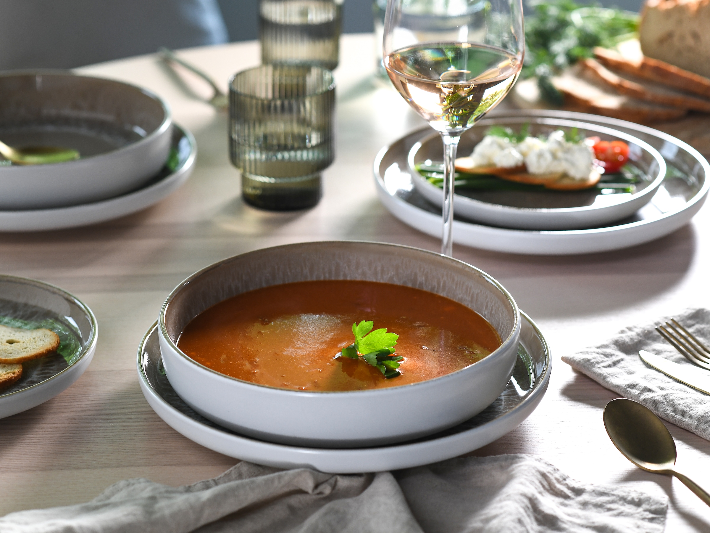 my home Teller-Set »modernes Geschirr-Set, Service Nydala« hohe Haltbarkeit, spülmaschinen- & mikrowellengeeignet, Reaktivglasur