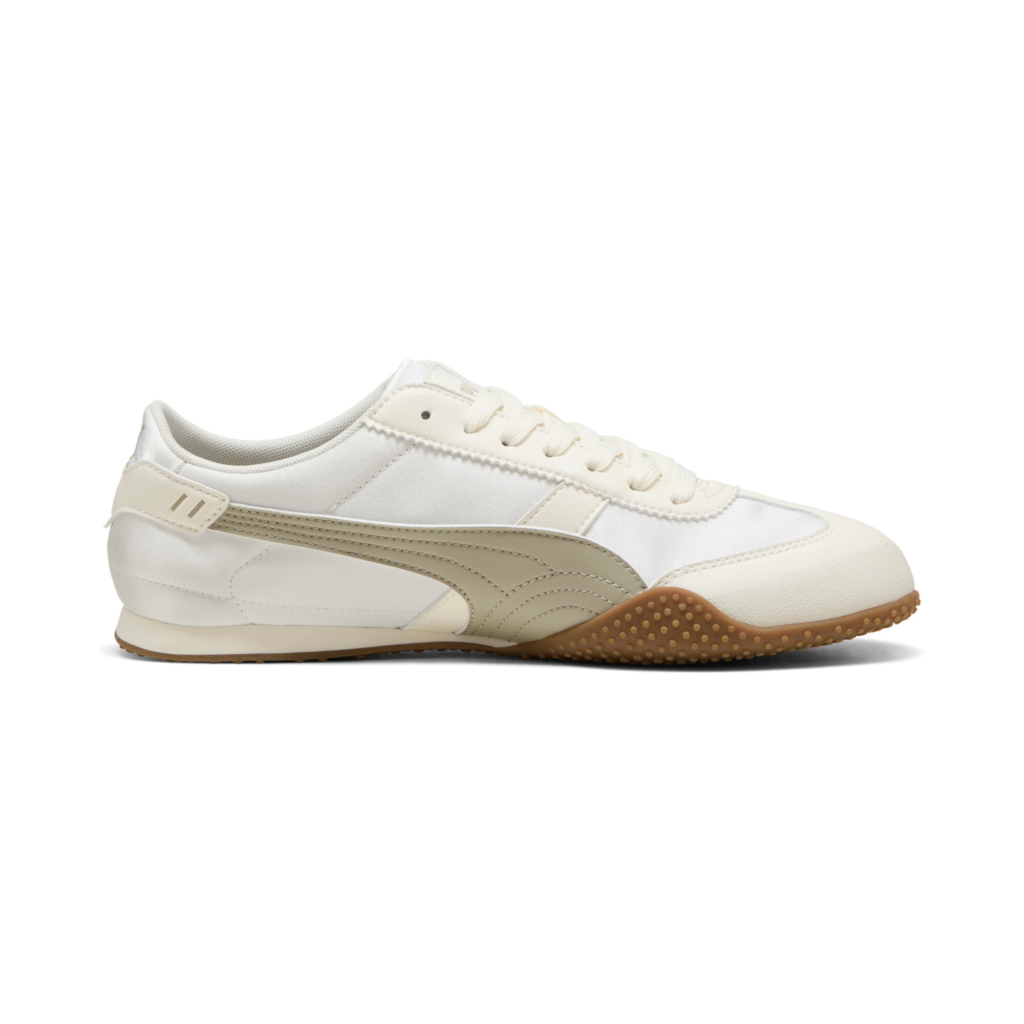 PUMA Sneaker »BELLA UT FC«  für Alltag, mit Schnürung, Laufsohle aus Gummi mit leichtem Profil
