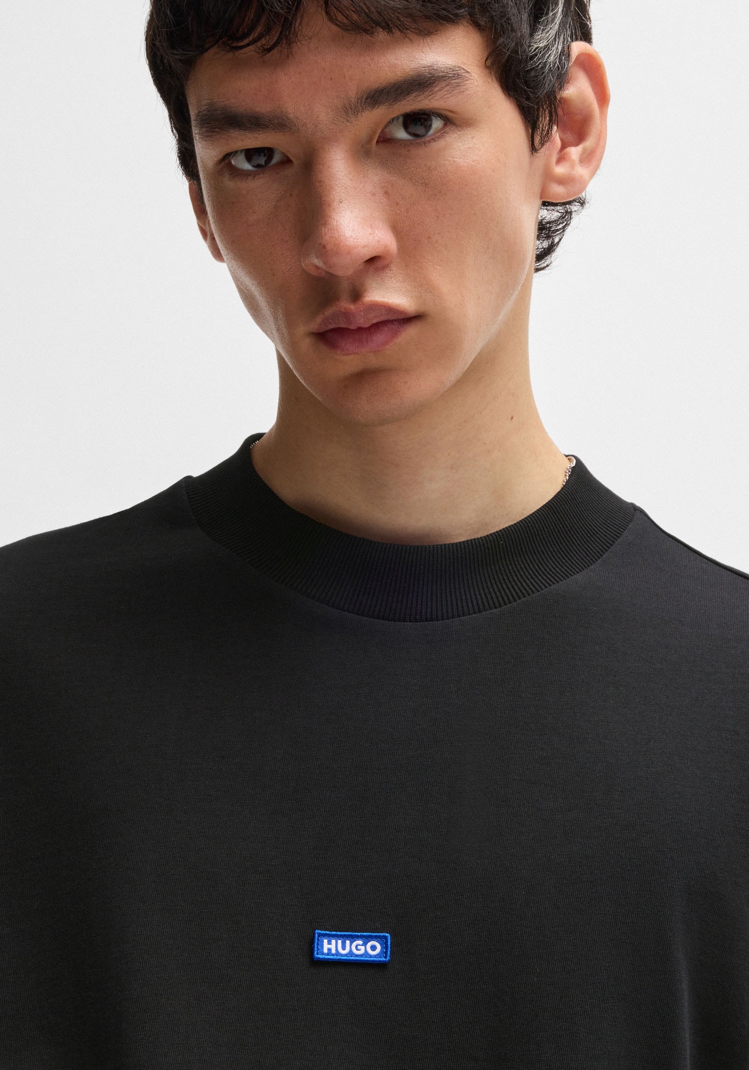 HUGO Blue T-Shirt »Nieros«, mit Logo-Patch