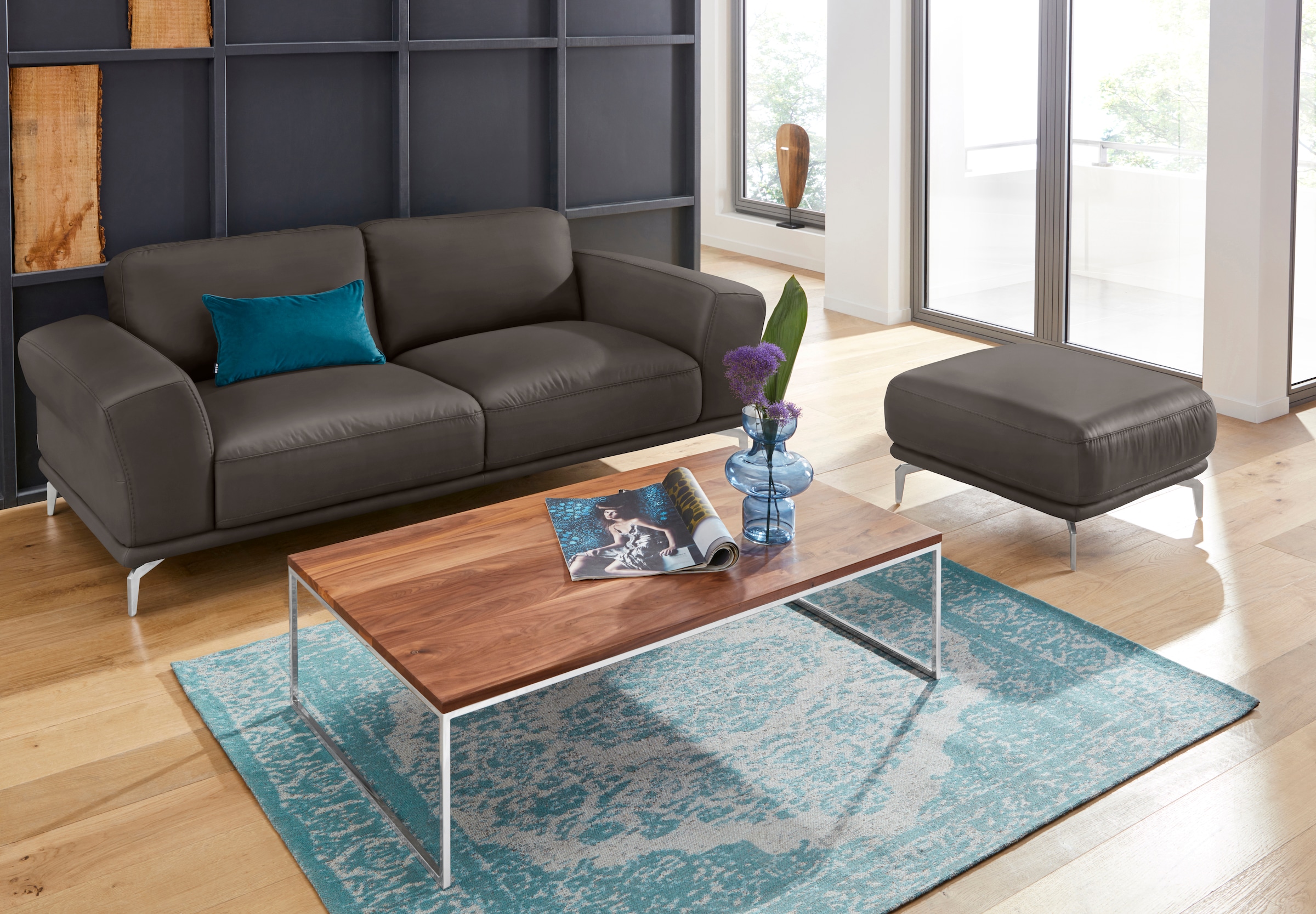W.SCHILLIG 2,5-Sitzer »montanaa Designsofa mit erstklassigem Sitzkomfort, Ferderkern« mit Metallfüßen in Chrom glänzend, Breite 212 cm
