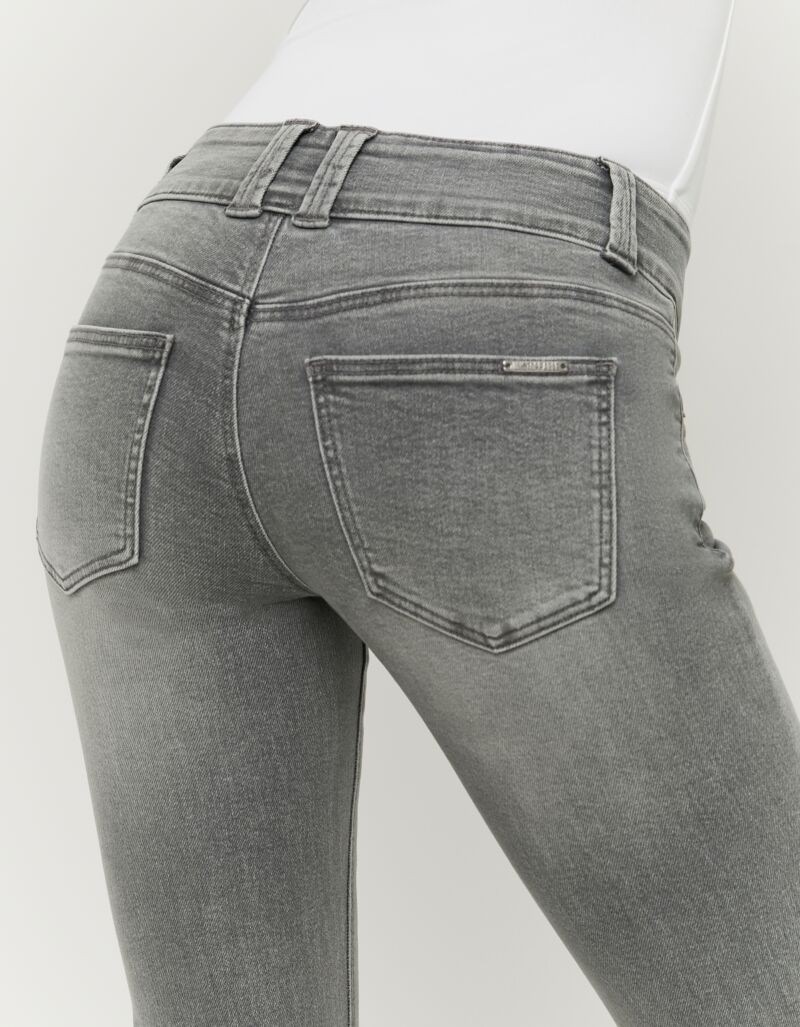 Tally Weijl Bootcut-Jeans »SPADECYNTIA« Baumwollmischung, Low Waist, mit doppeltem Knopf am breiten Bund