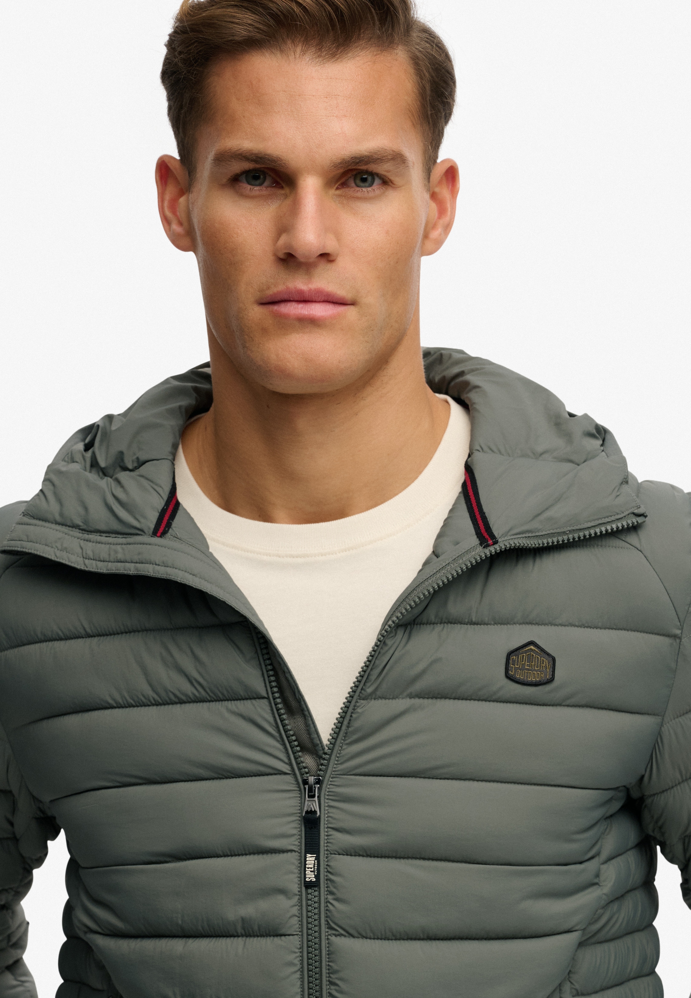 Superdry Steppjacke »Hooded Fuji Lite Jacket« mit Kapuze slim fit Form, mit Kapuze