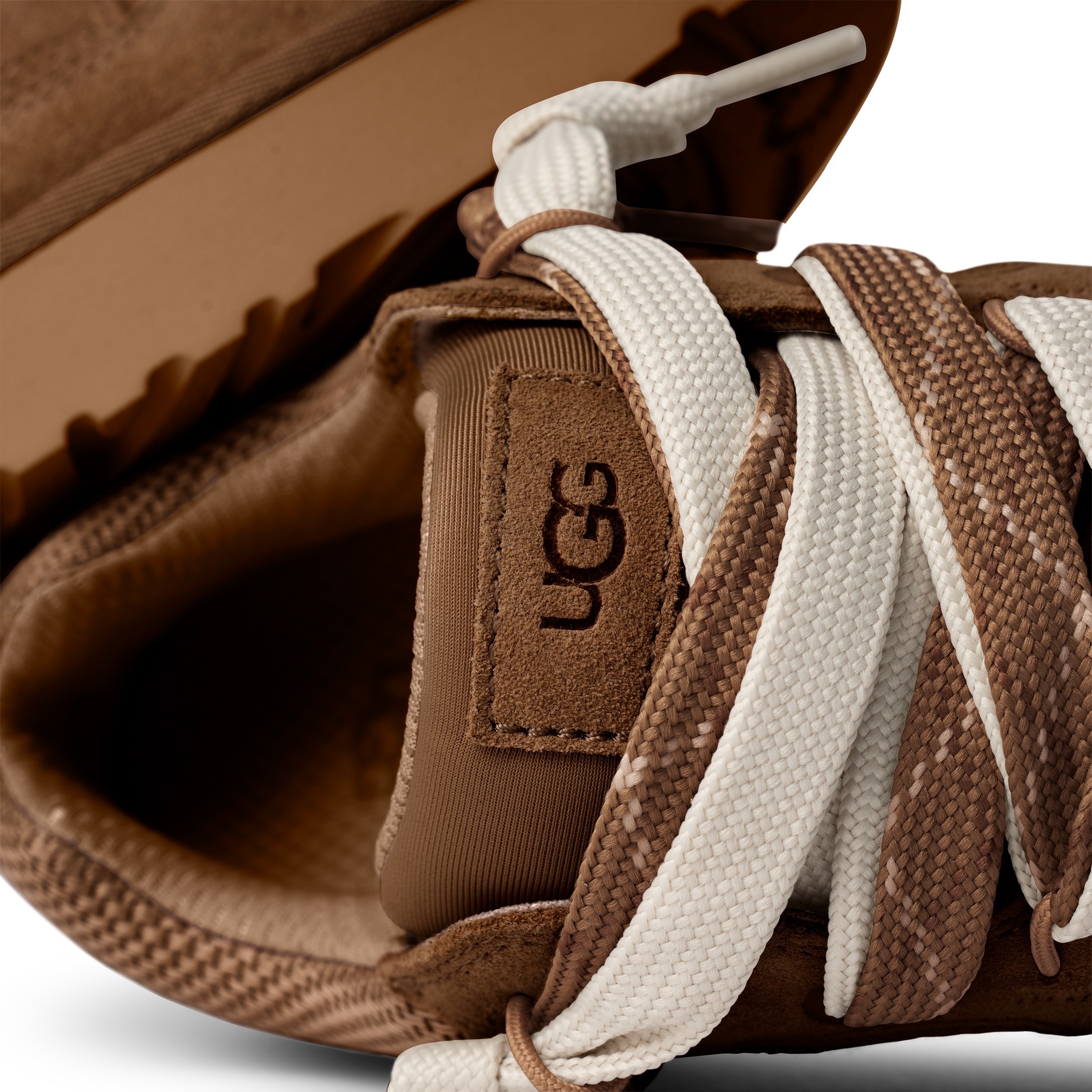 UGG Sneaker »LO LOWMEL«, Plateausneaker, Schnürschuh mit EVA-Fußbett