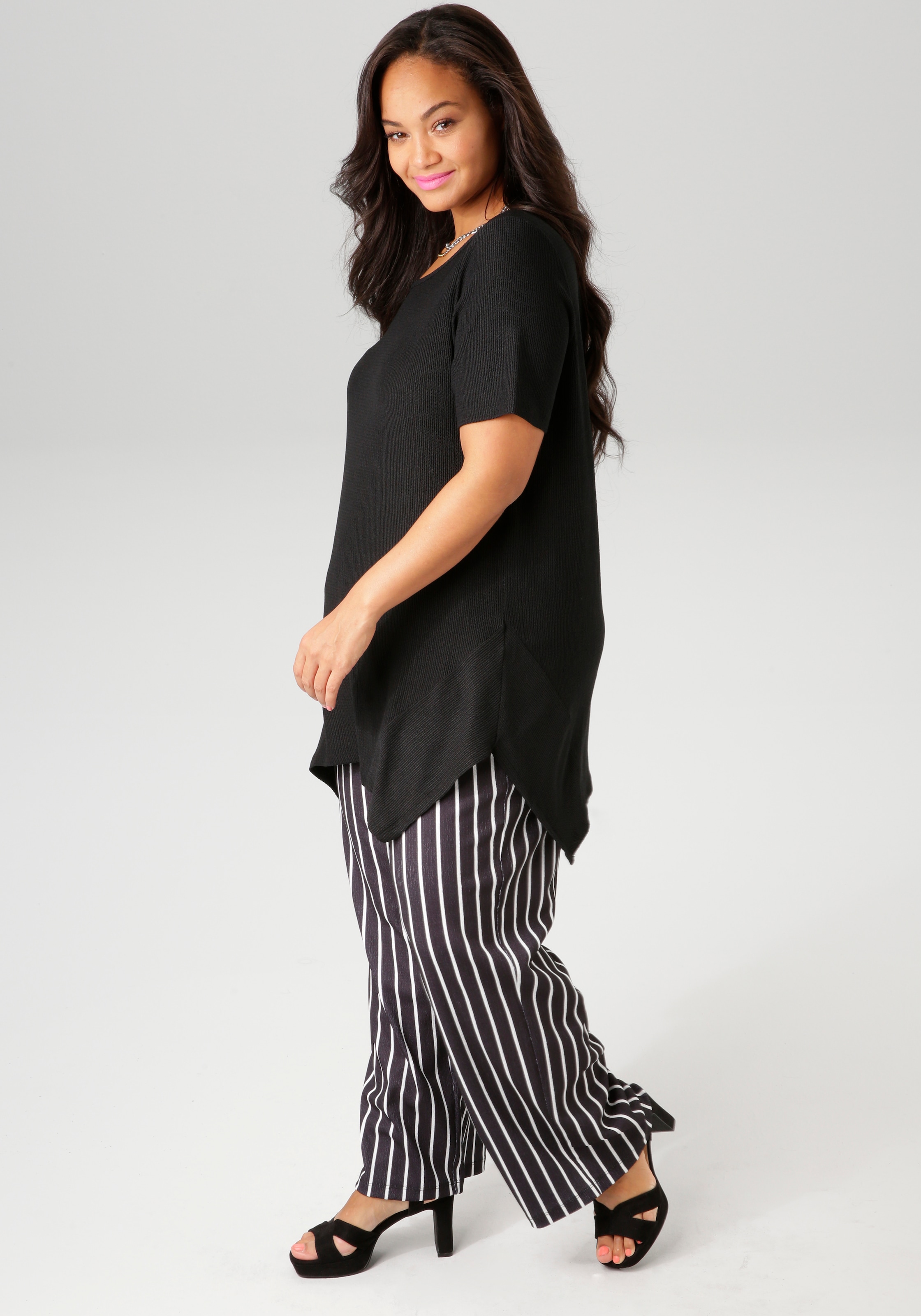 Aniston PLUS Blusenshirt, mit dezenter Streifenlook Struktur