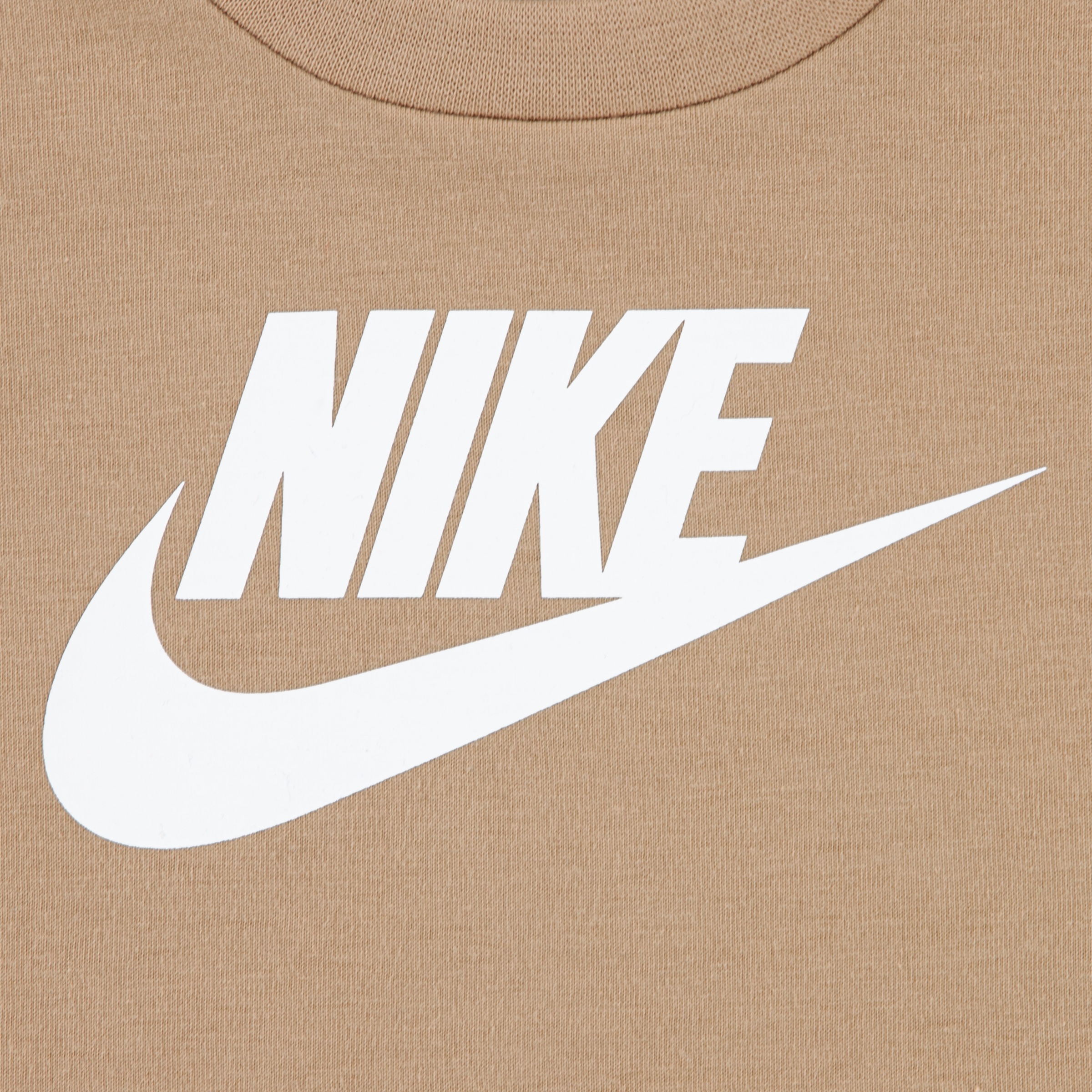 Nike Sportswear T-Shirt & Shorts »NKN CLUB TEE & SHORT SET« 2 2-teiliges Set, aus Baumwolle und Polyester, für Babys