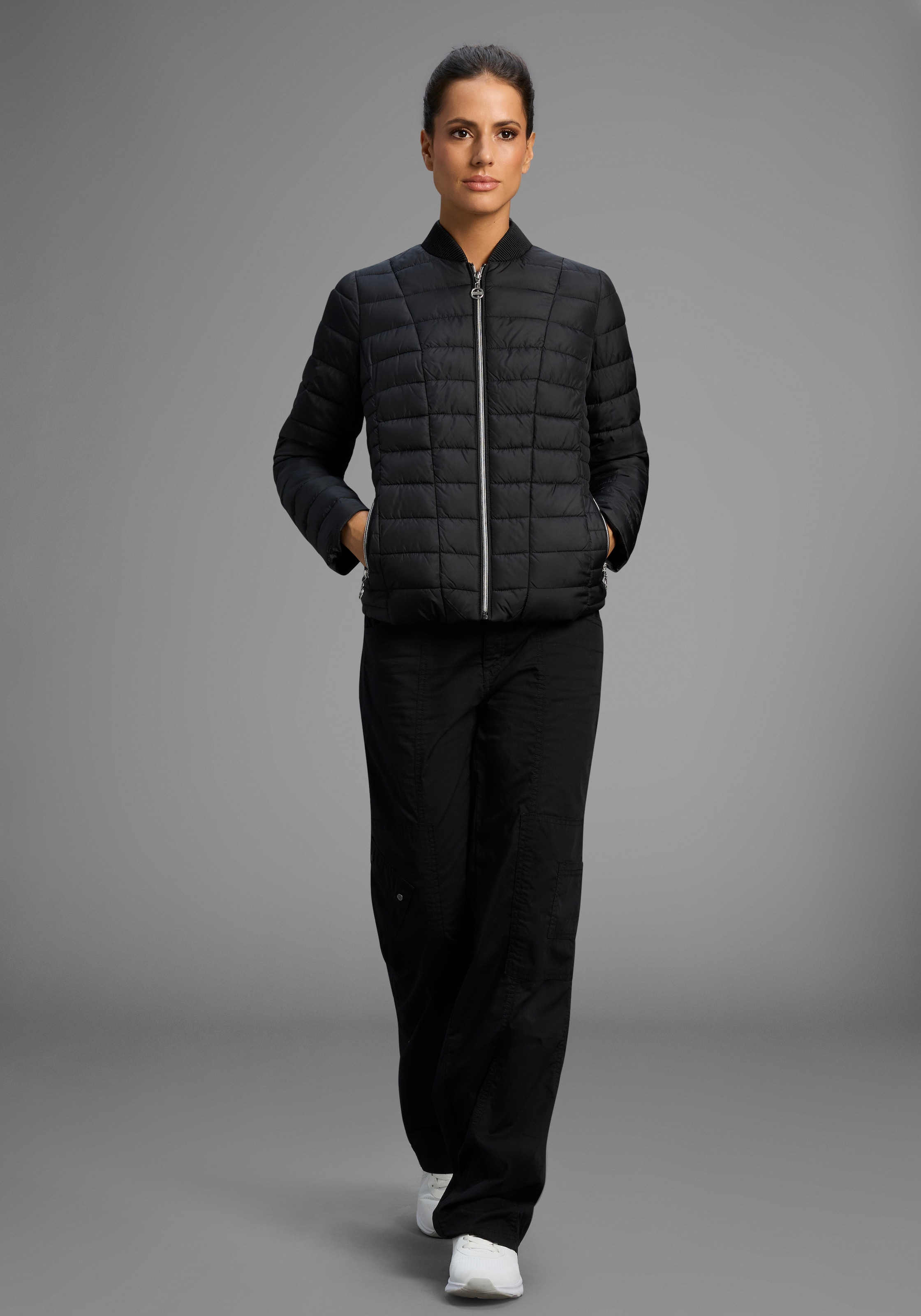 KangaROOS Steppjacke, figurbetonter Schnitt, hüftlange Passform