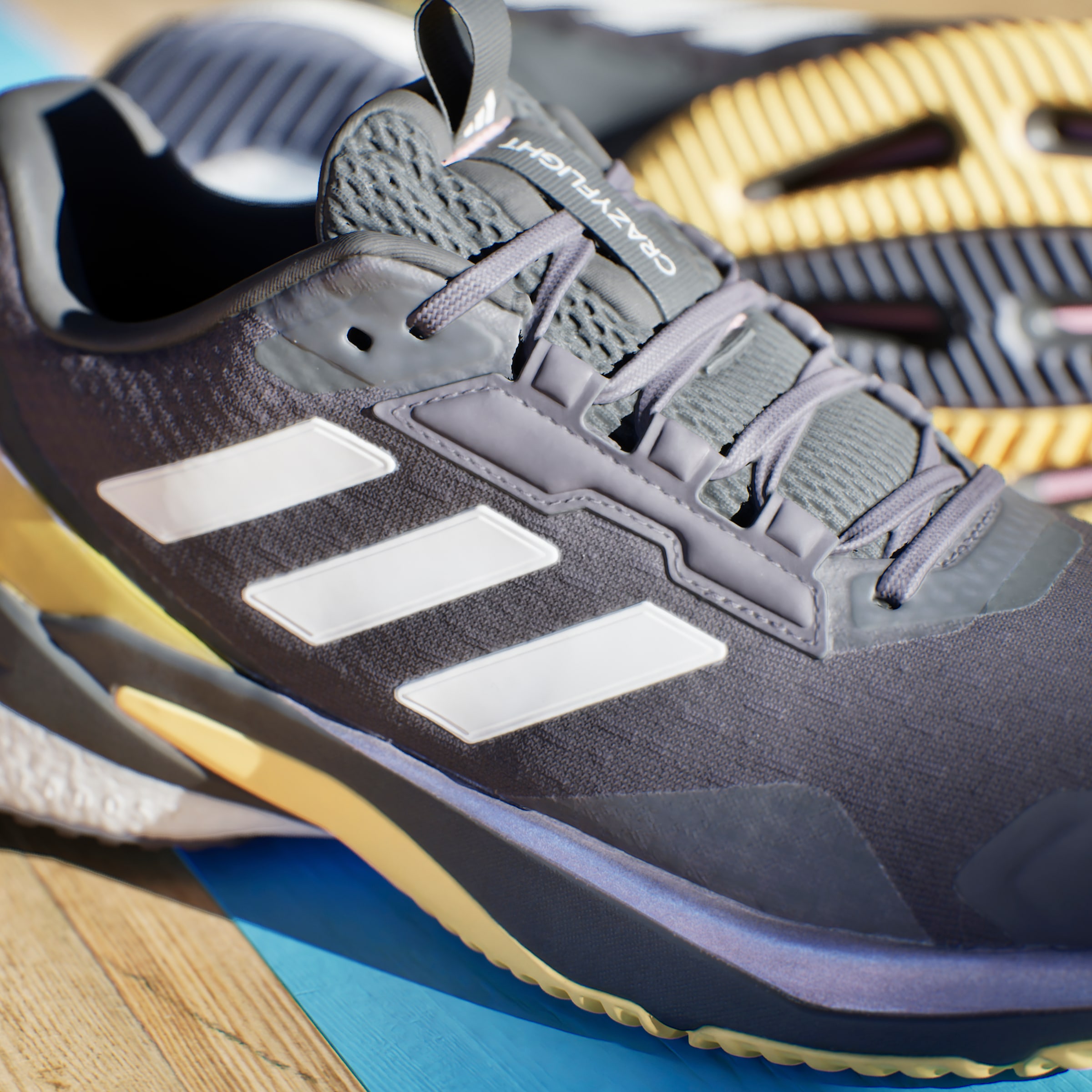 adidas Performance Indoorschuh »CRAZYFLIGHT 5 INDOOR«, besonders geeignet für Volleyball und Handball