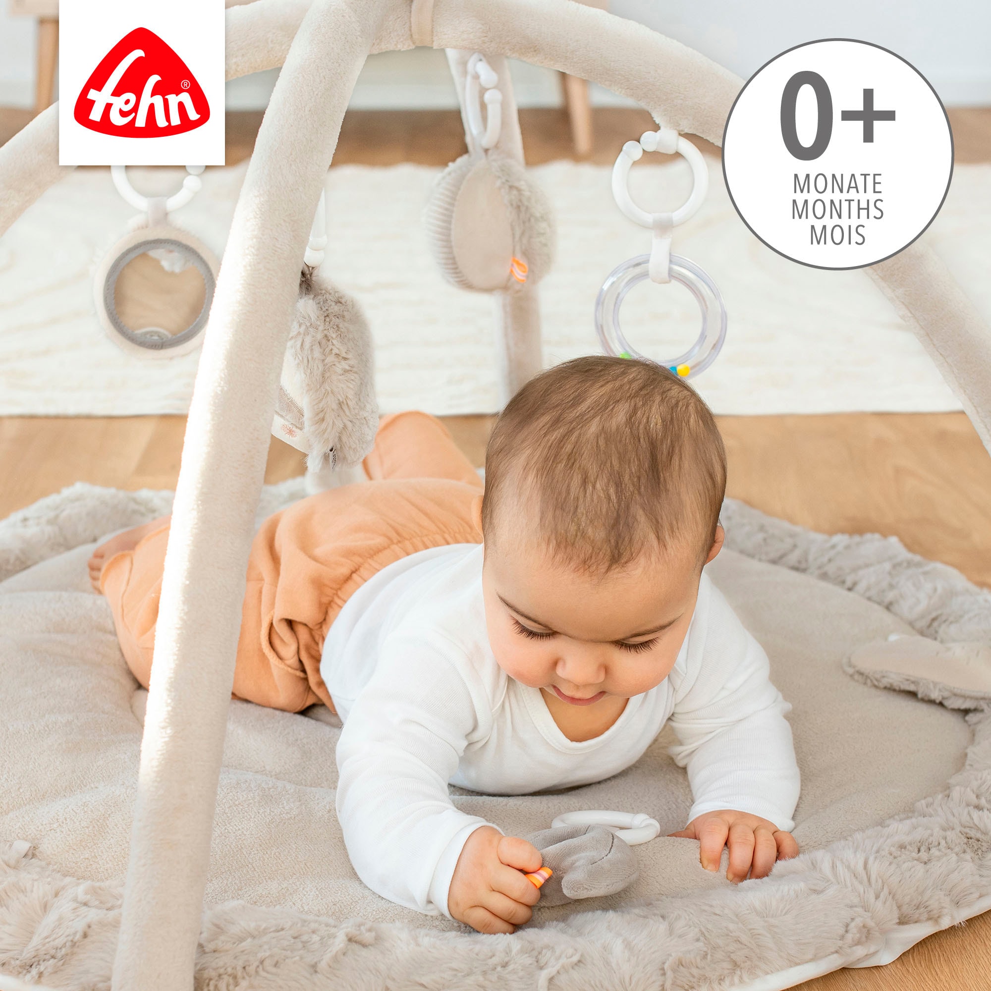 Fehn Spielbogen »Lazy, Crazy & Pink, Faultier, 3-D-Activity-Decke«, mit 5 abnehmbaren Spielzeugen