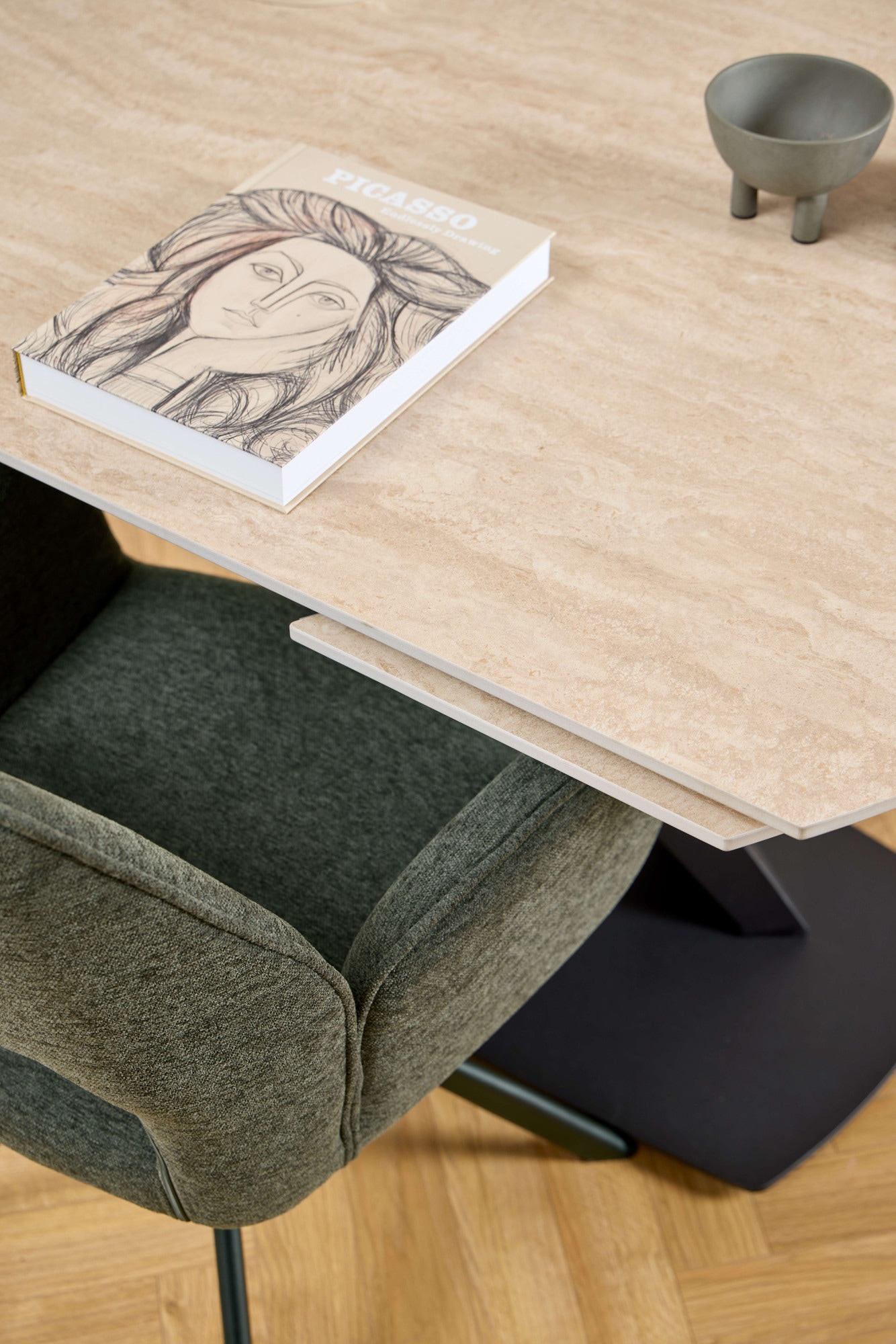 ACTONA GROUP Esstisch »Morellla, Speisetisch, Tisch« Esstisch, Keramikplatte, oval, Drehfunktion, Stahlfuß, 6–8 Sitzplätze