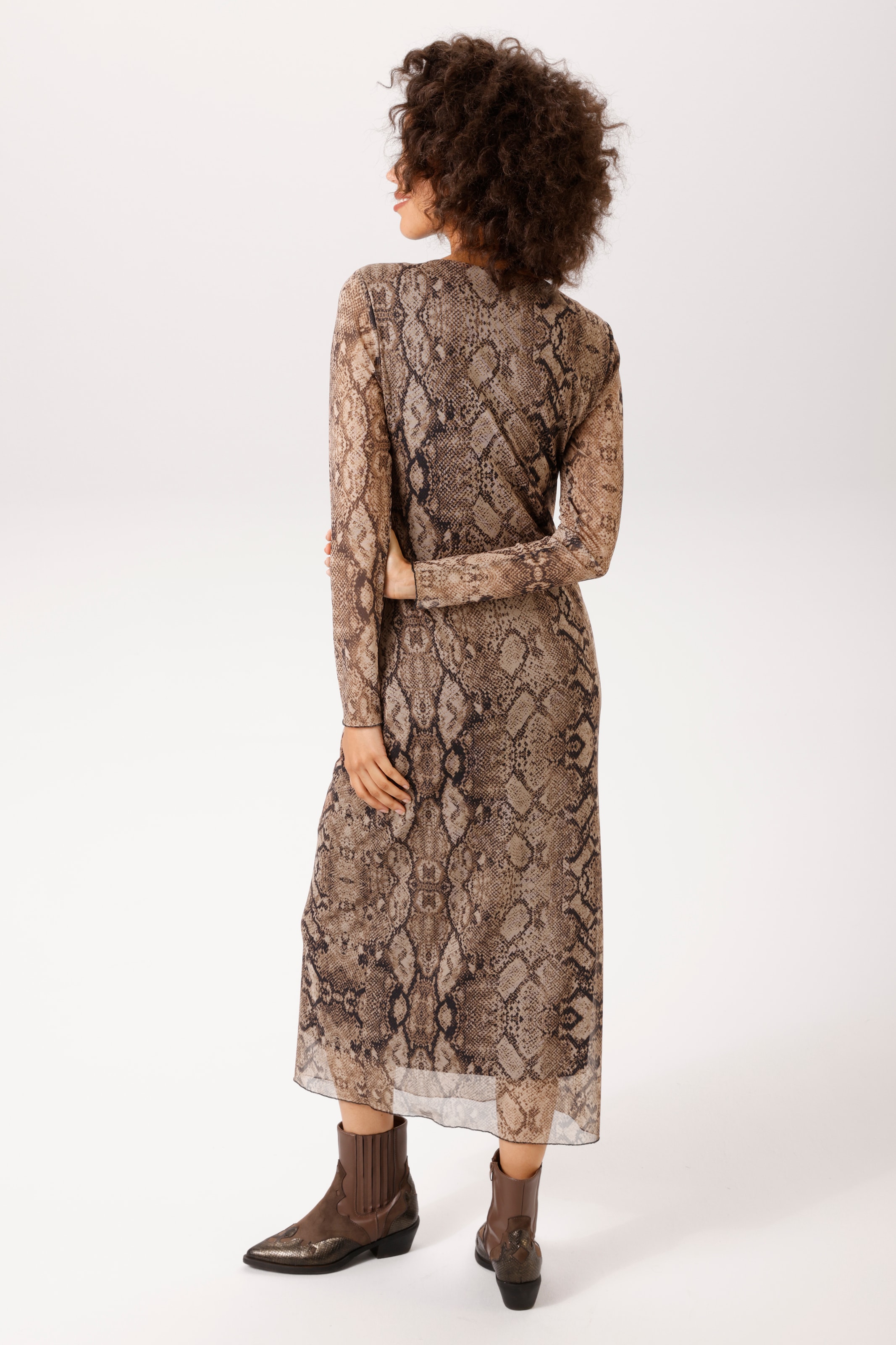 Aniston CASUAL Maxikleid mit grafischen Muster in Schlangen-Optik - NEUE KOLLEKTION