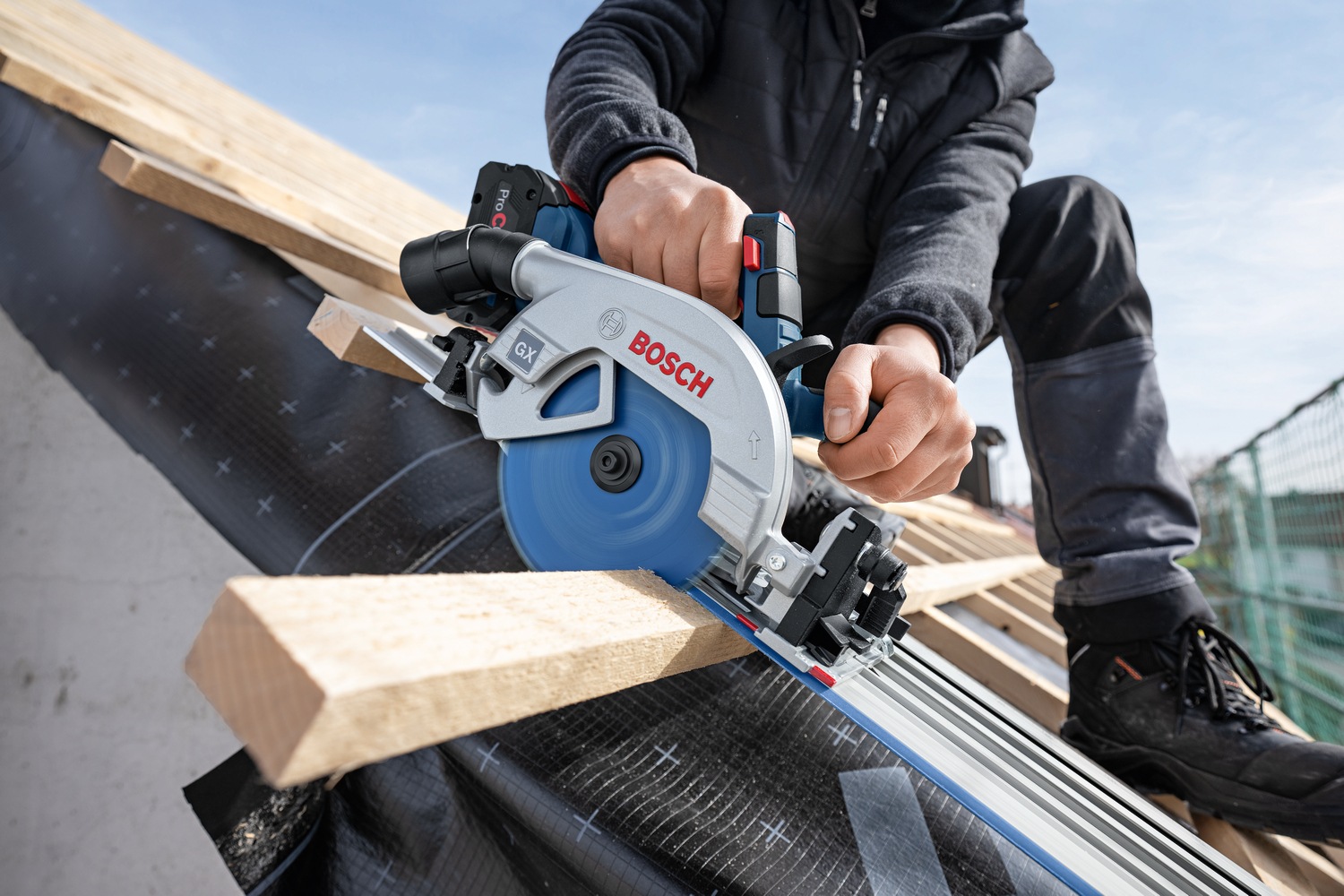 Bosch Professional Akku-Handkreissäge »GKS 18V-57-2 GX«, ohne Akku und Ladegerät