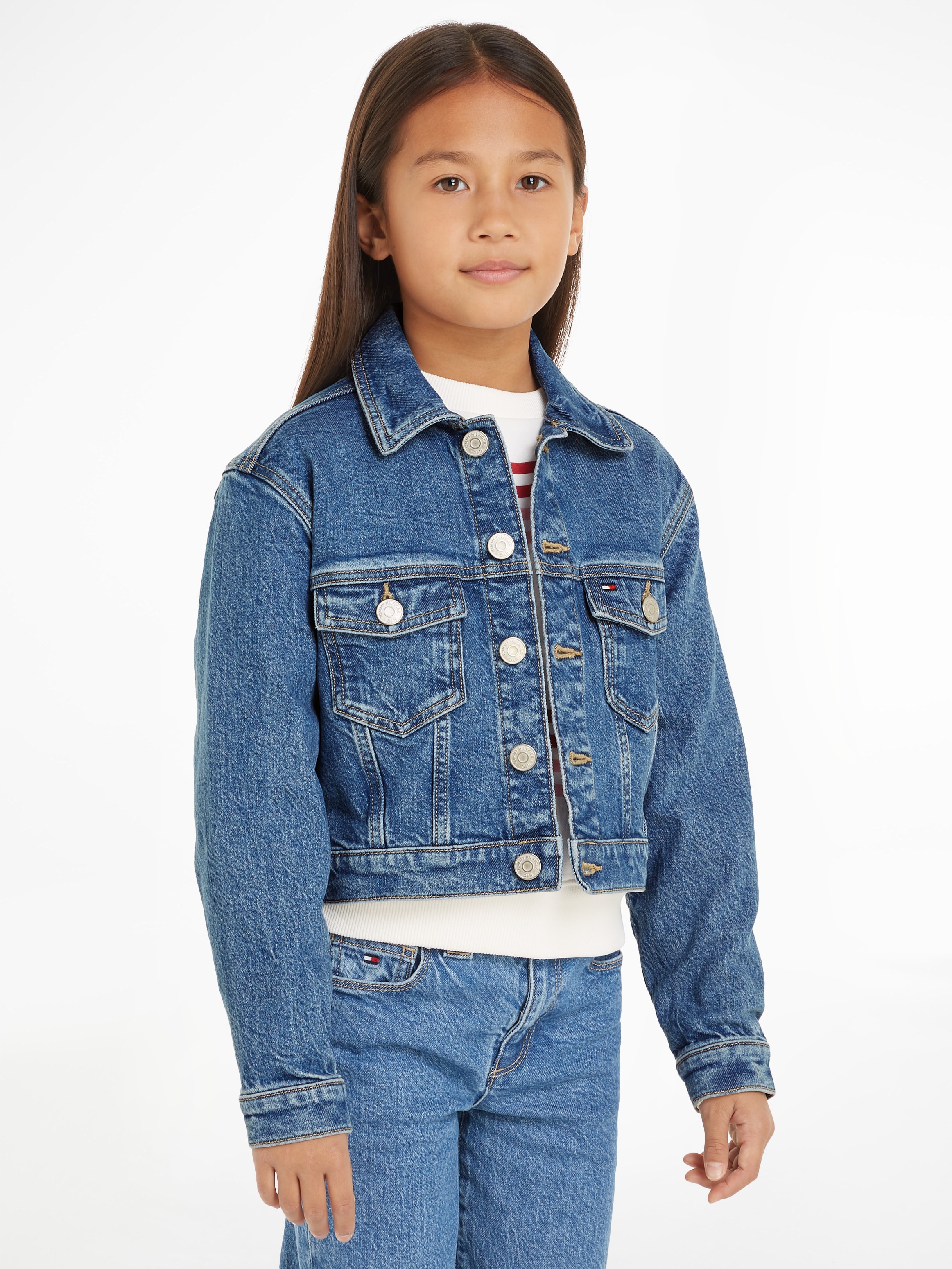 Jeansjacke »DENIM TRUCKER JACKET COMFORT«, Kinder bis 16 Jahre mit Logostickerei